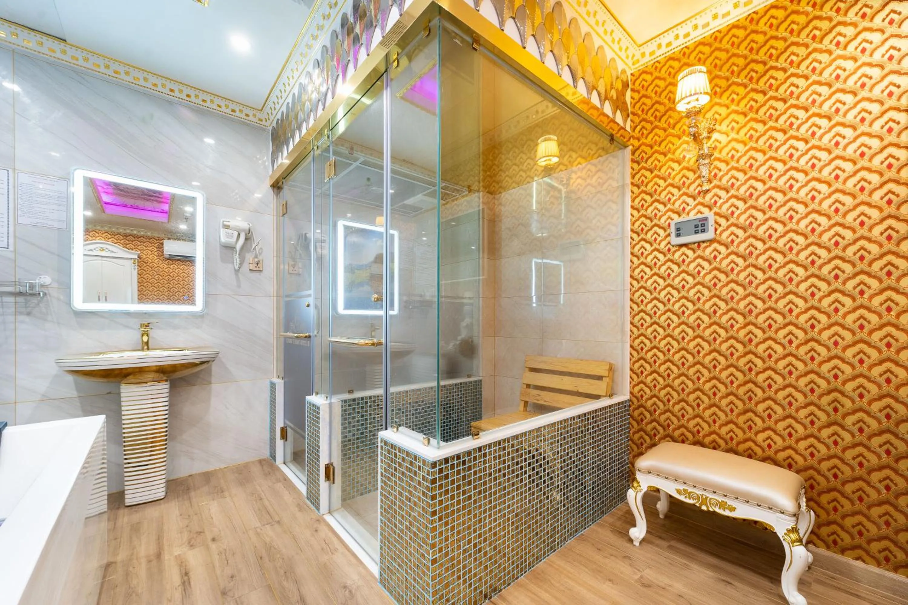 Bathroom in Townhouse Cuong Thanh 3 Hotel