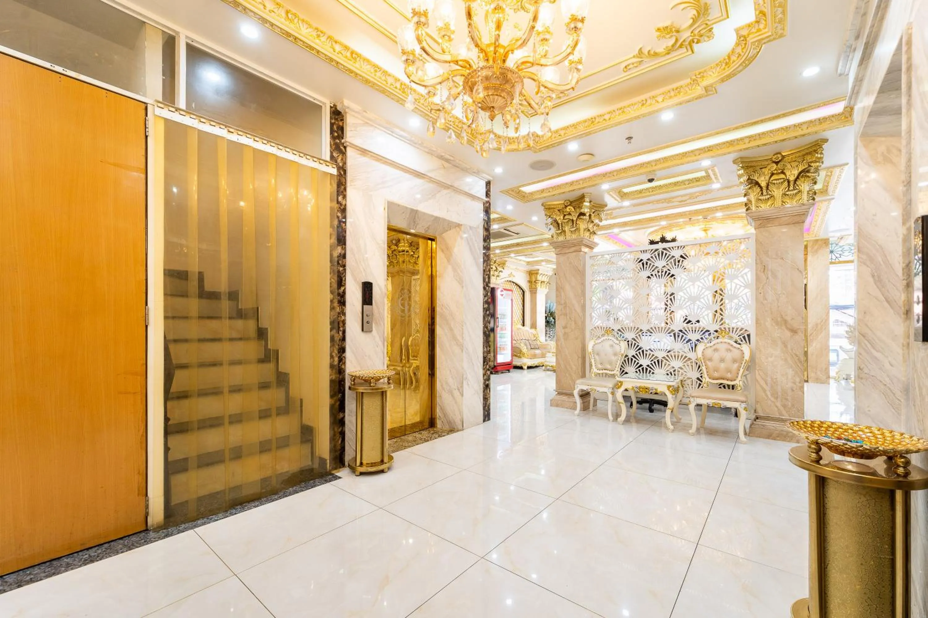 elevator in Townhouse Cuong Thanh 3 Hotel
