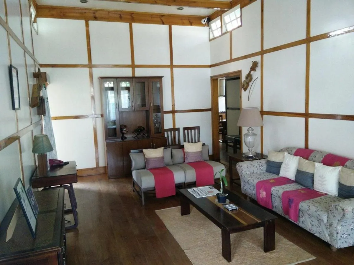 Cafe Shillong Bed and Breakfast