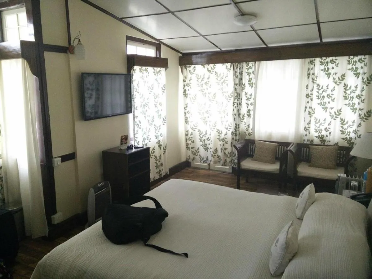 Cafe Shillong Bed and Breakfast