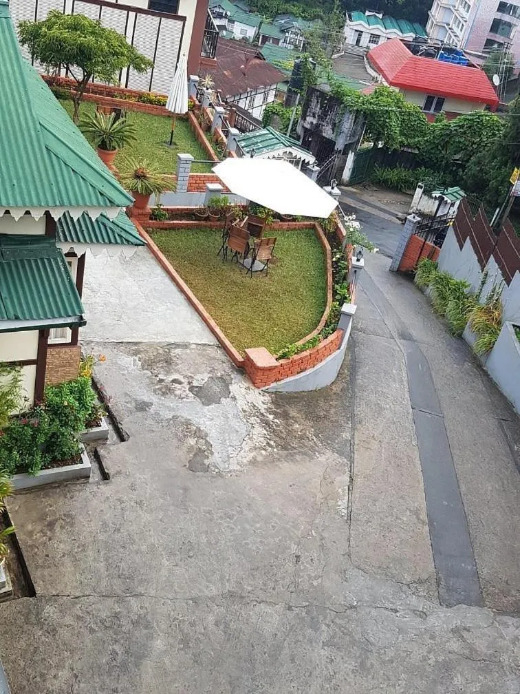 Cafe Shillong Bed and Breakfast