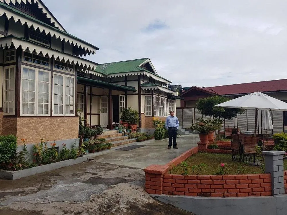 Cafe Shillong Bed and Breakfast