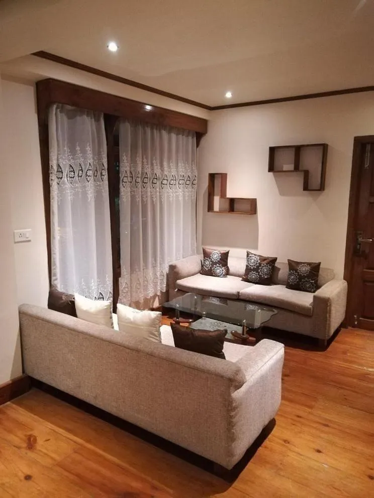 Cafe Shillong Bed and Breakfast