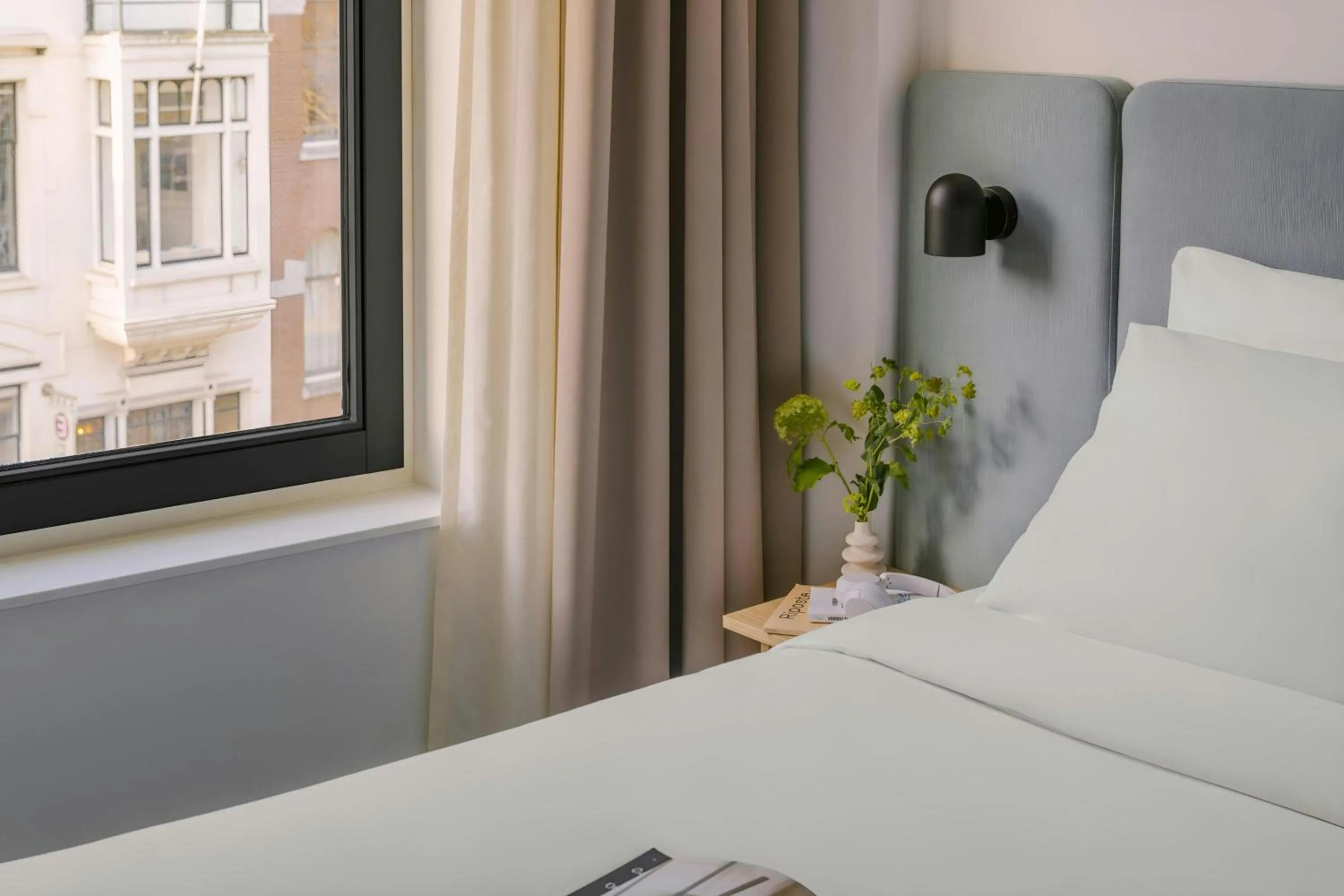 Bedroom, Bed in Hotel Rose Rotterdam