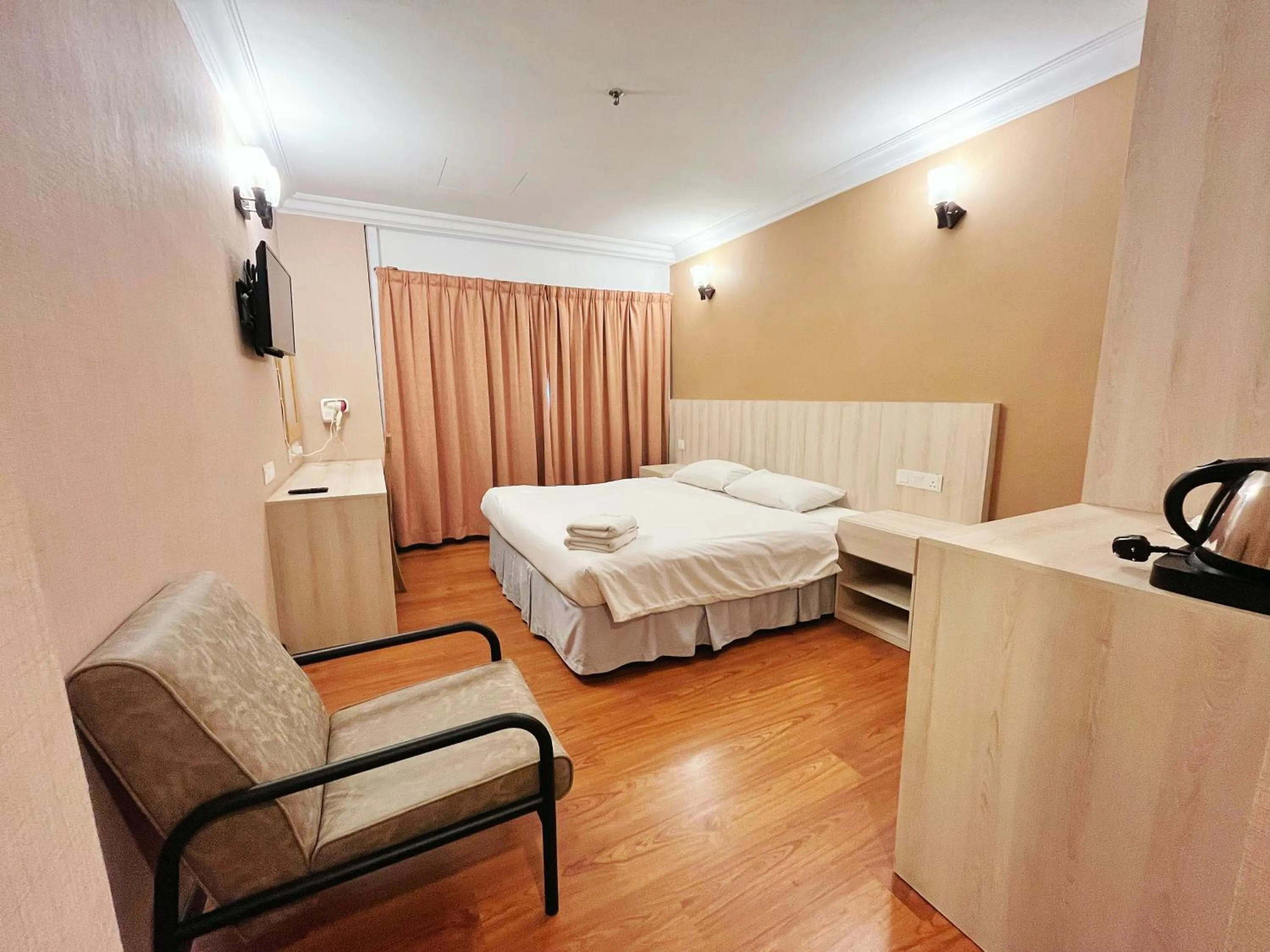 Bedroom, Bed in Fair Park Premier