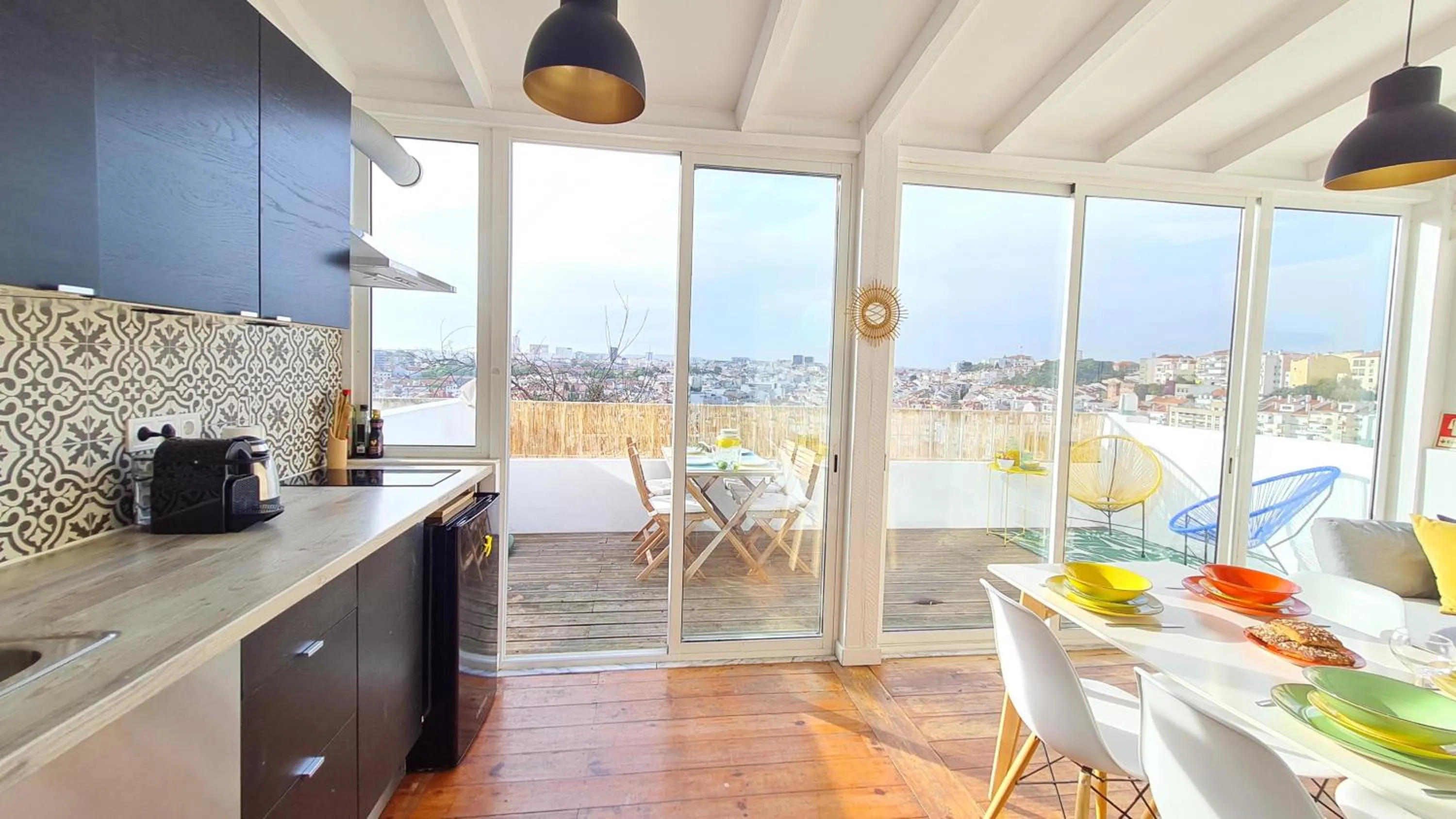 Happy Stay Lisbon - Suite with a view, private terrace & AC