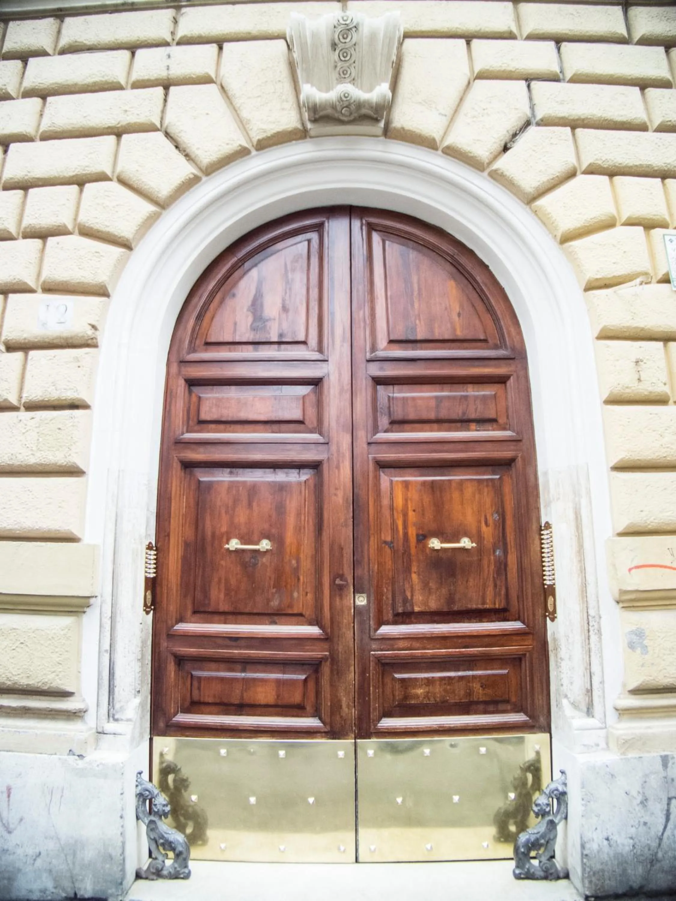 Facade/entrance in L'Appartamento Romano