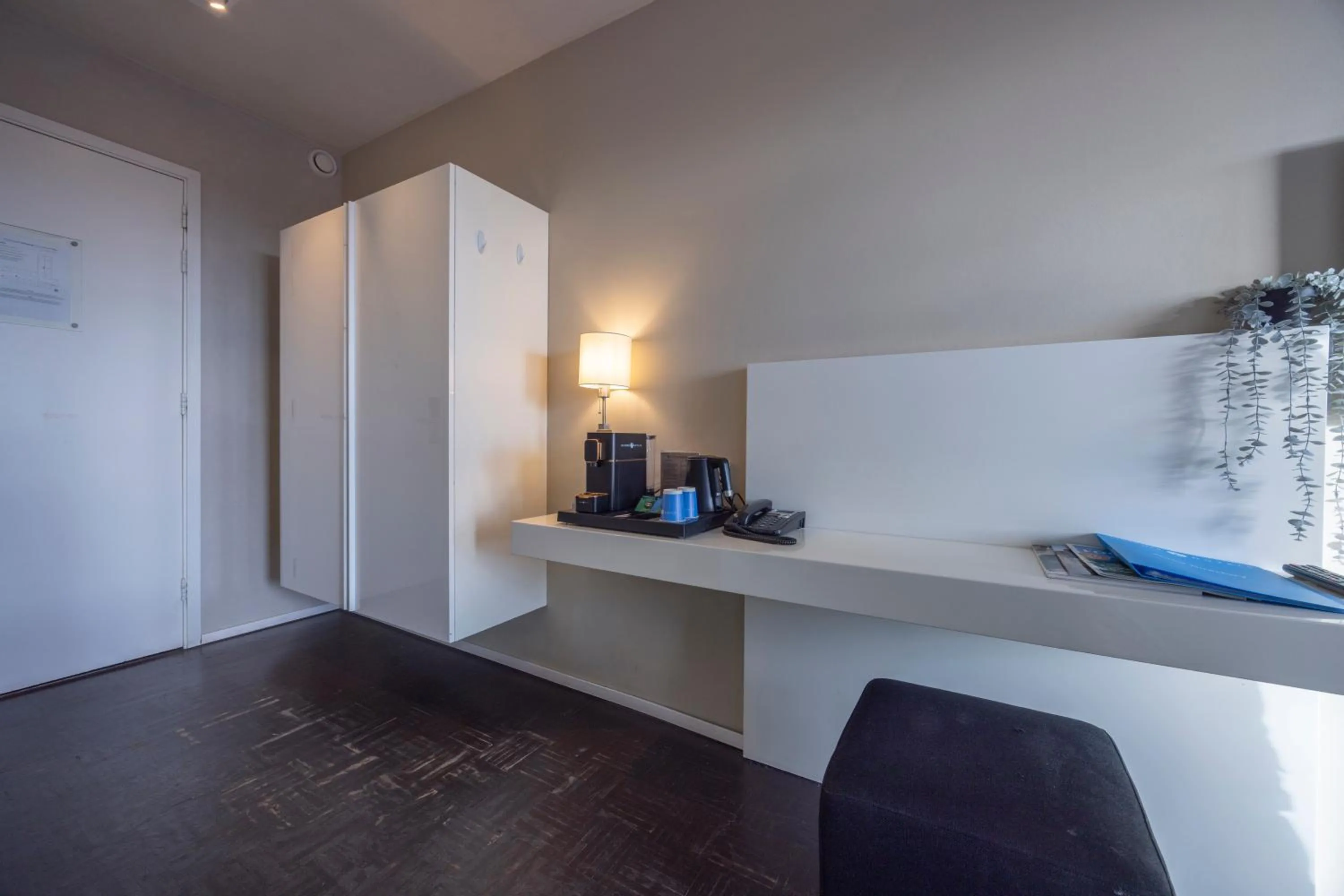 Coffee/tea facilities in Fletcher Hotel - Restaurant Elzenduin