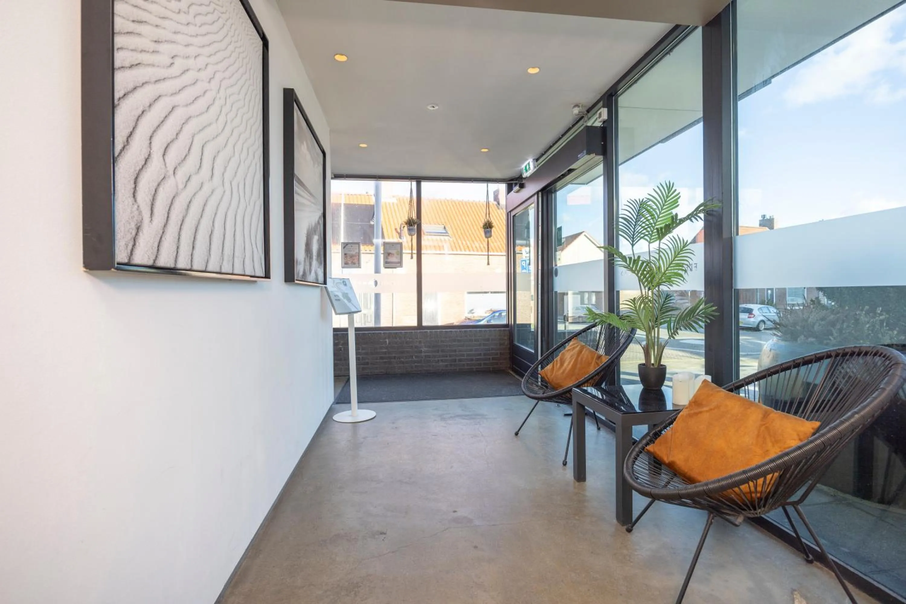 Seating area in Fletcher Hotel - Restaurant Elzenduin
