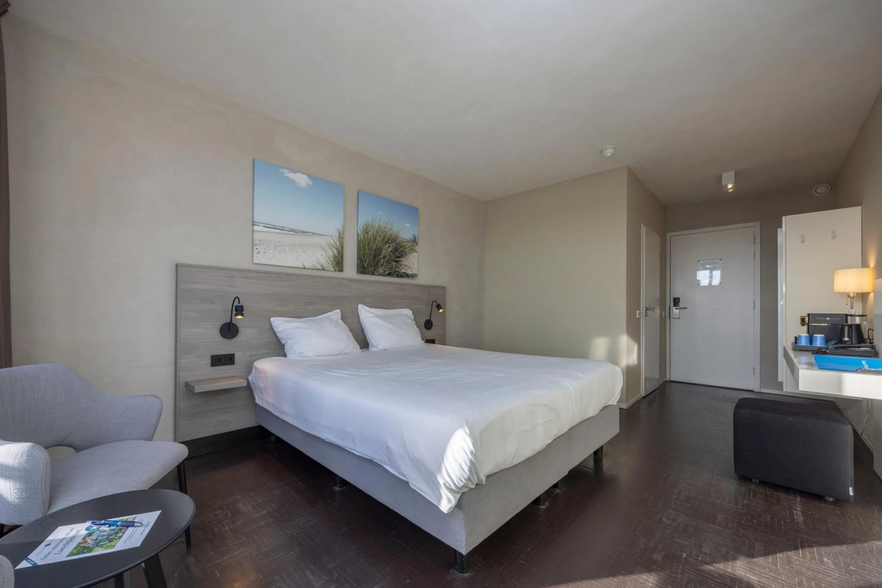 Photo of the whole room, Bed in Fletcher Hotel - Restaurant Elzenduin