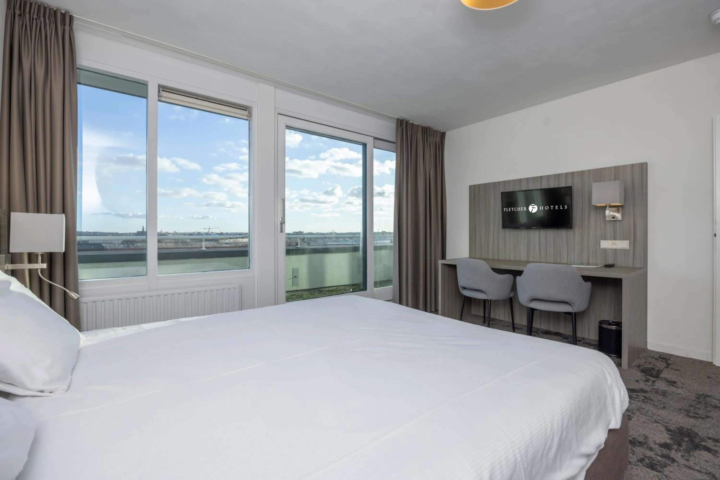 Bedroom, Bed in Fletcher Hotel - Restaurant Elzenduin