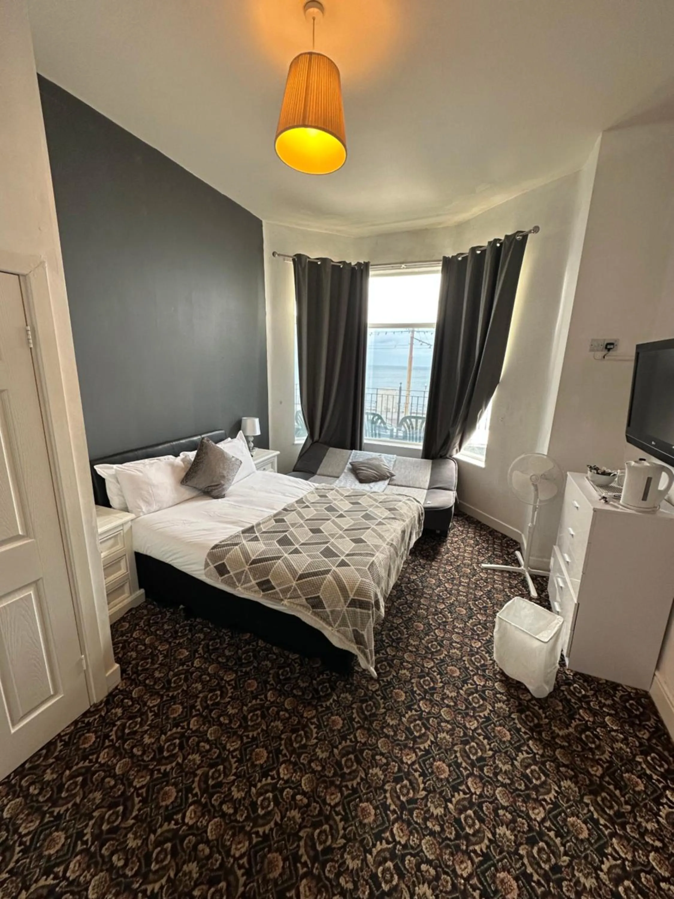 Bed in North Ocean Hotel