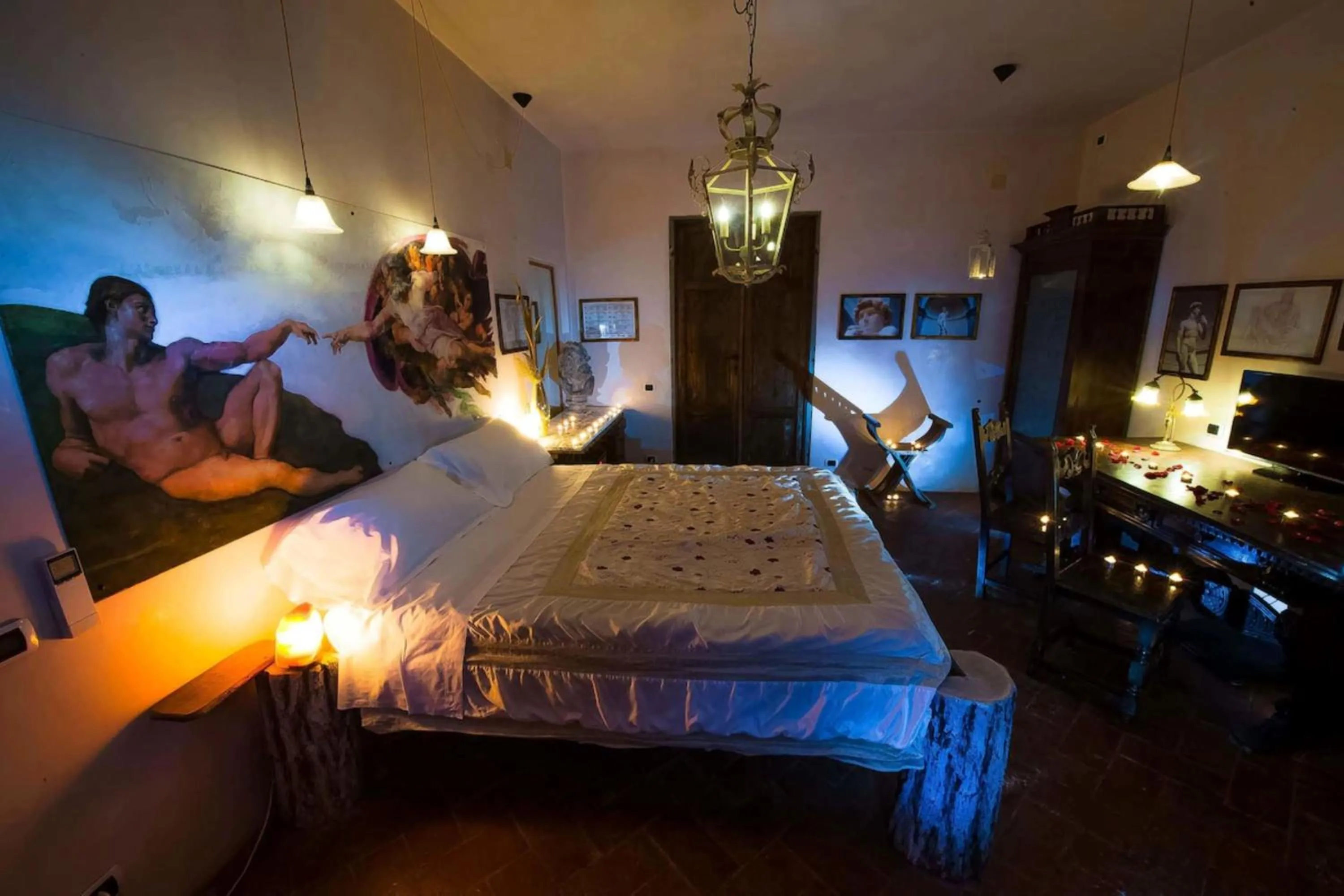 Photo of the whole room, Bed in Castello di Montalbano