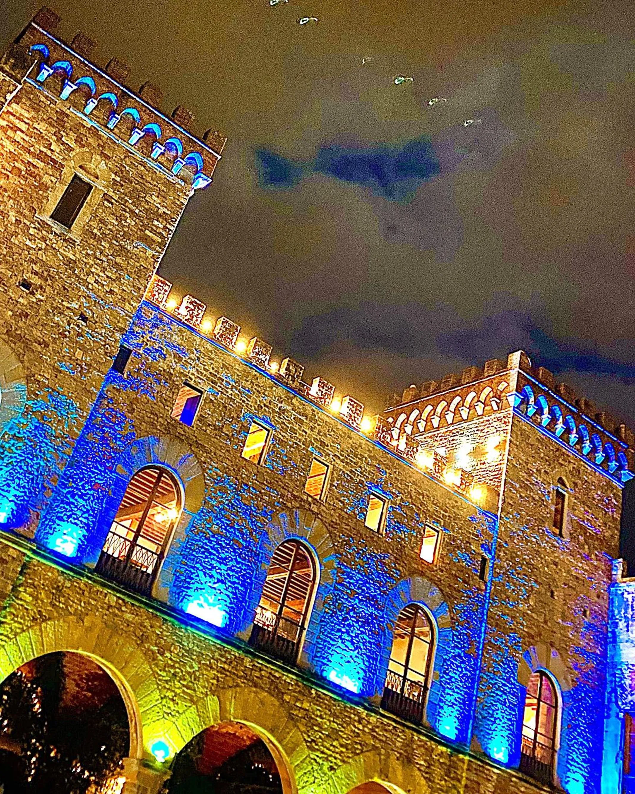 Property building in Castello di Montalbano