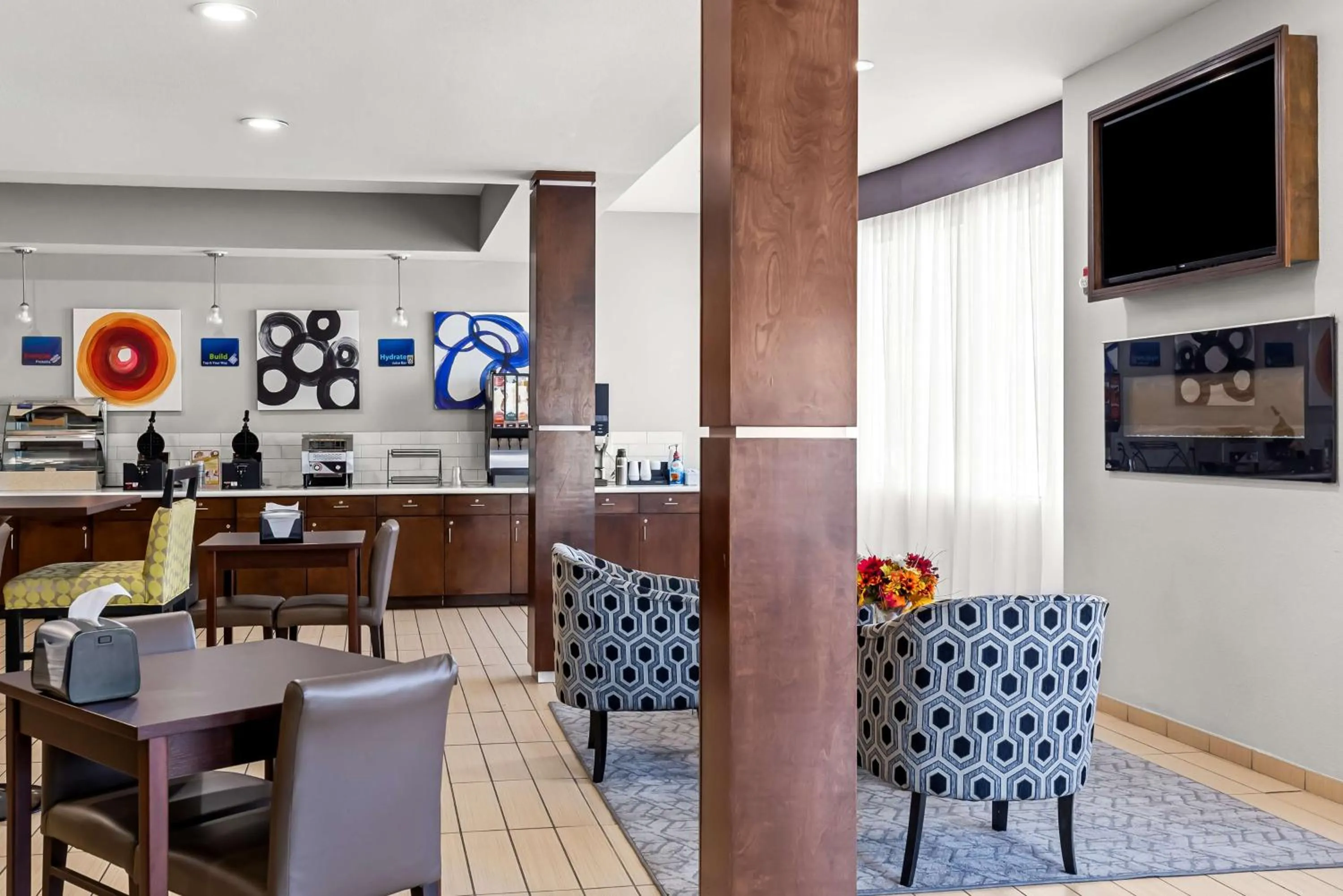 Breakfast in Best Western St. Louis Airport North Hotel & Suites