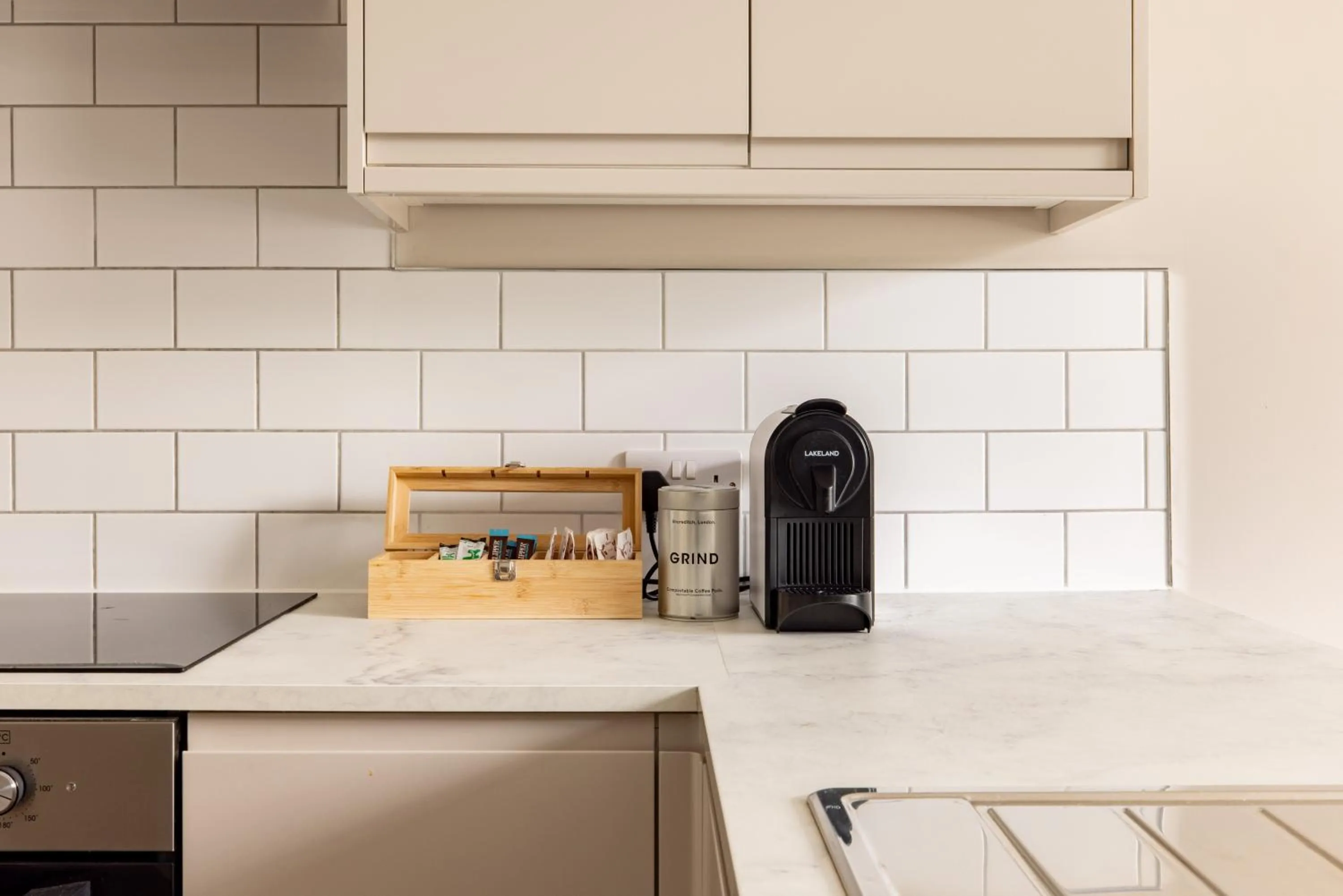 Coffee/tea facilities in Charles Hope Plymouth