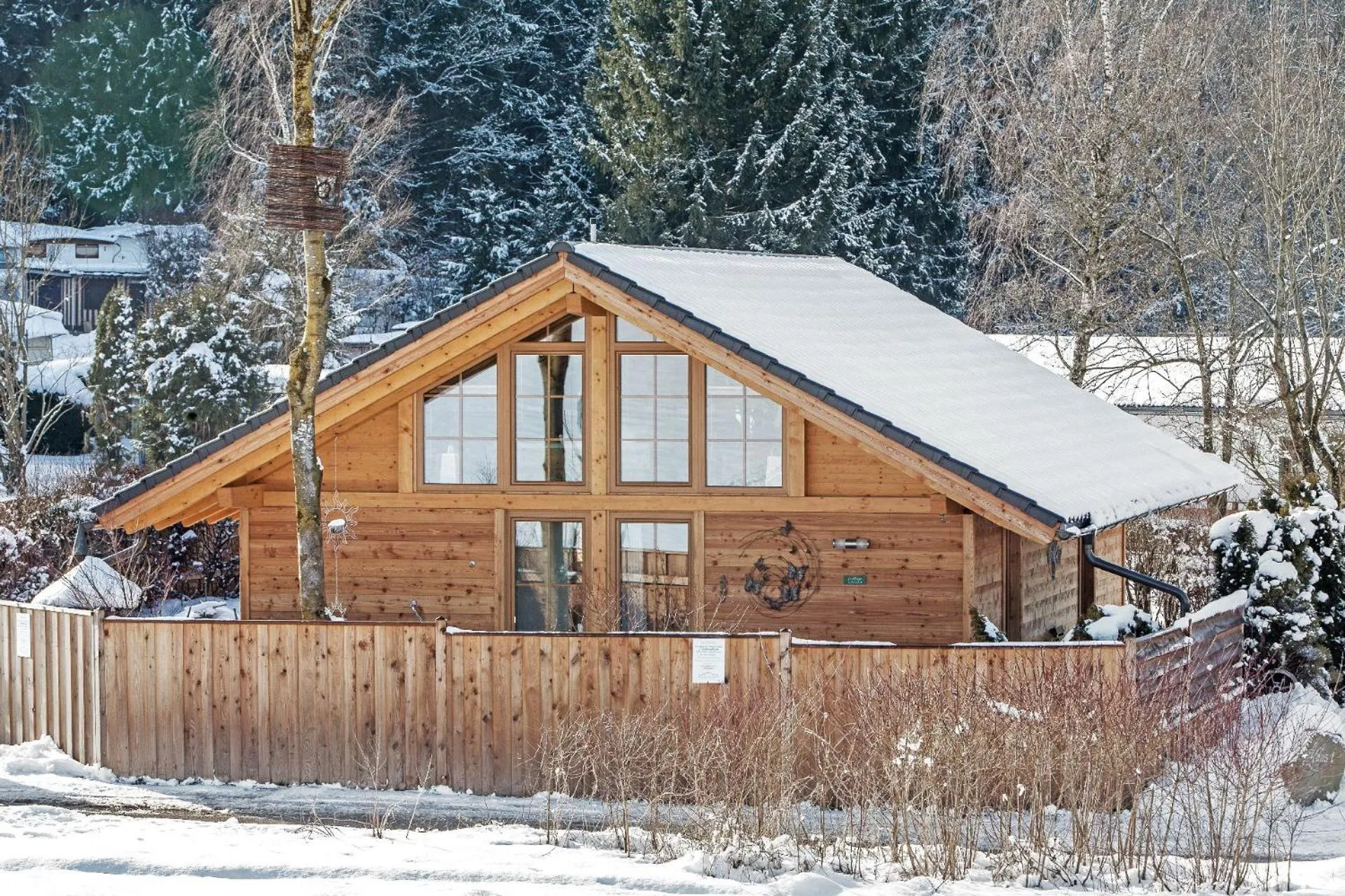 Property building in Bayern Chalets bei Salzburg und Berchtesgaden mit Whirlpool und Sauna