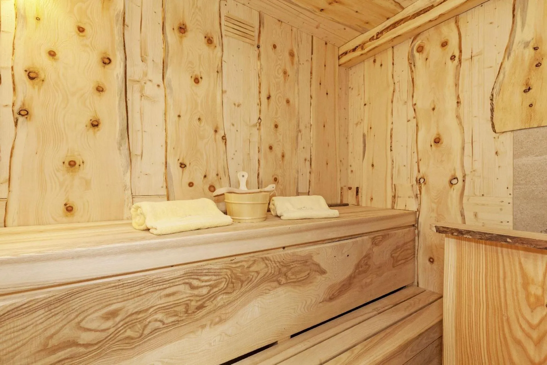Sauna in Bayern Chalets bei Salzburg und Berchtesgaden mit Whirlpool und Sauna
