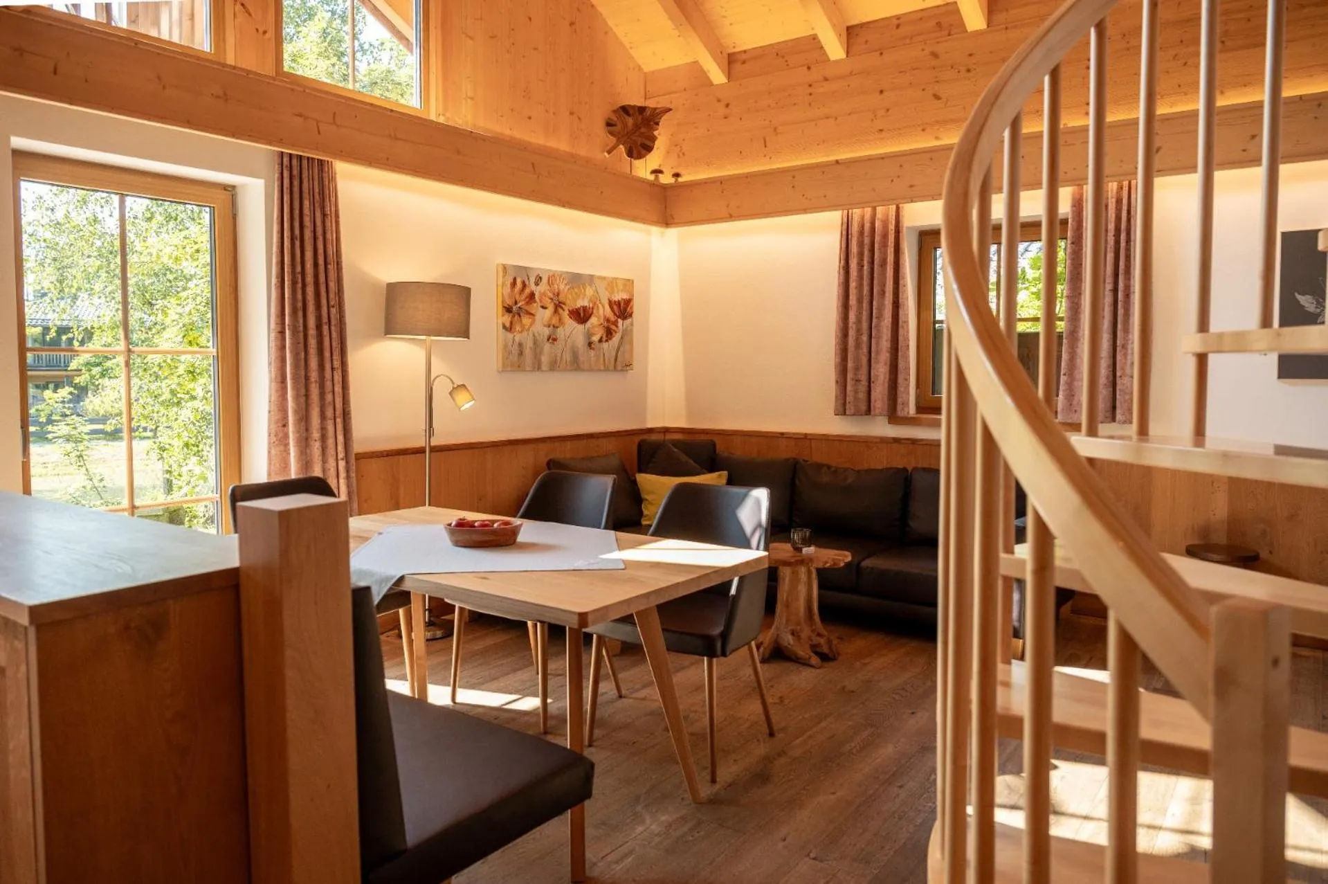 Living room in Bayern Chalets bei Salzburg und Berchtesgaden mit Whirlpool und Sauna
