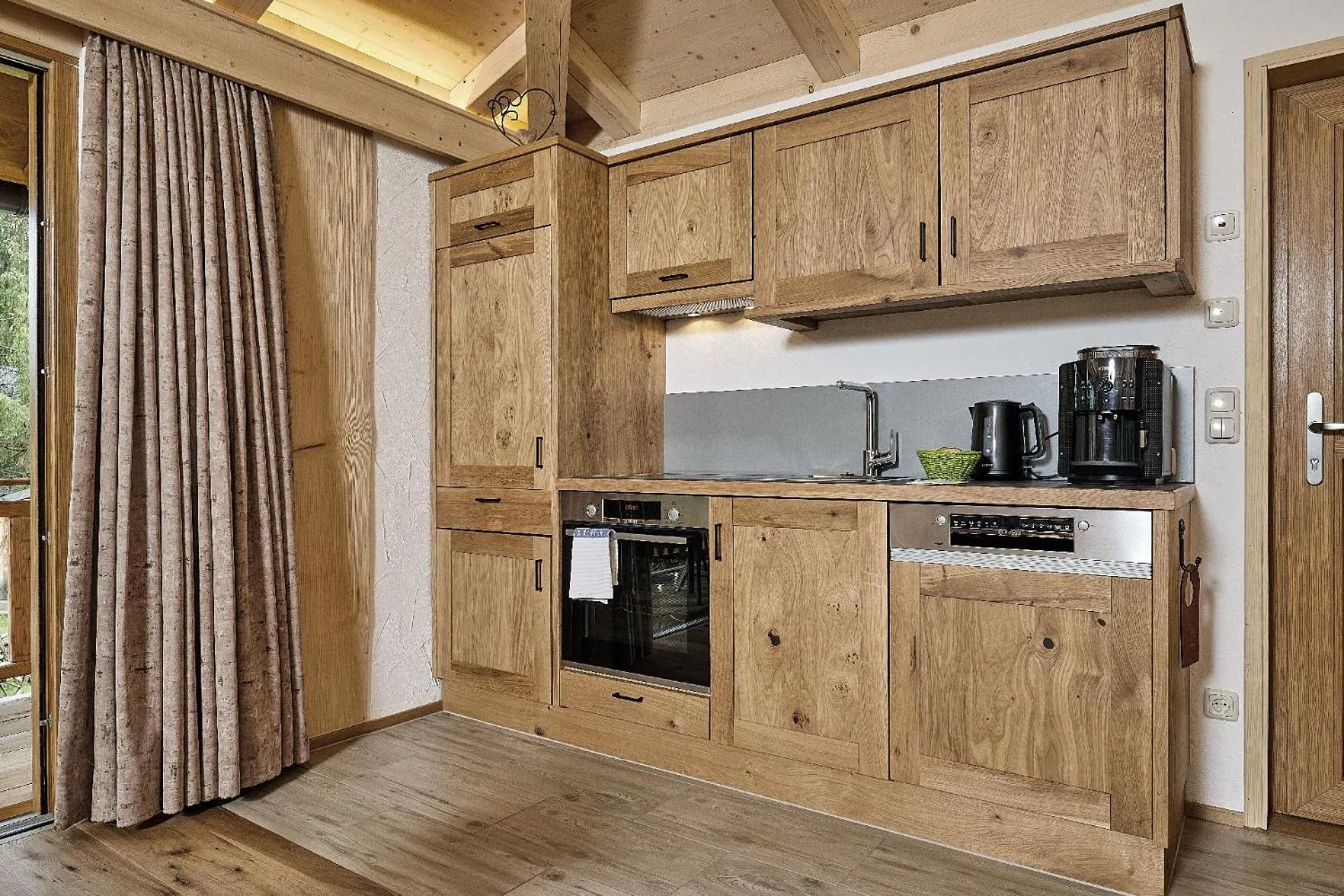Coffee/tea facilities in Bayern Chalets bei Salzburg und Berchtesgaden mit Whirlpool und Sauna