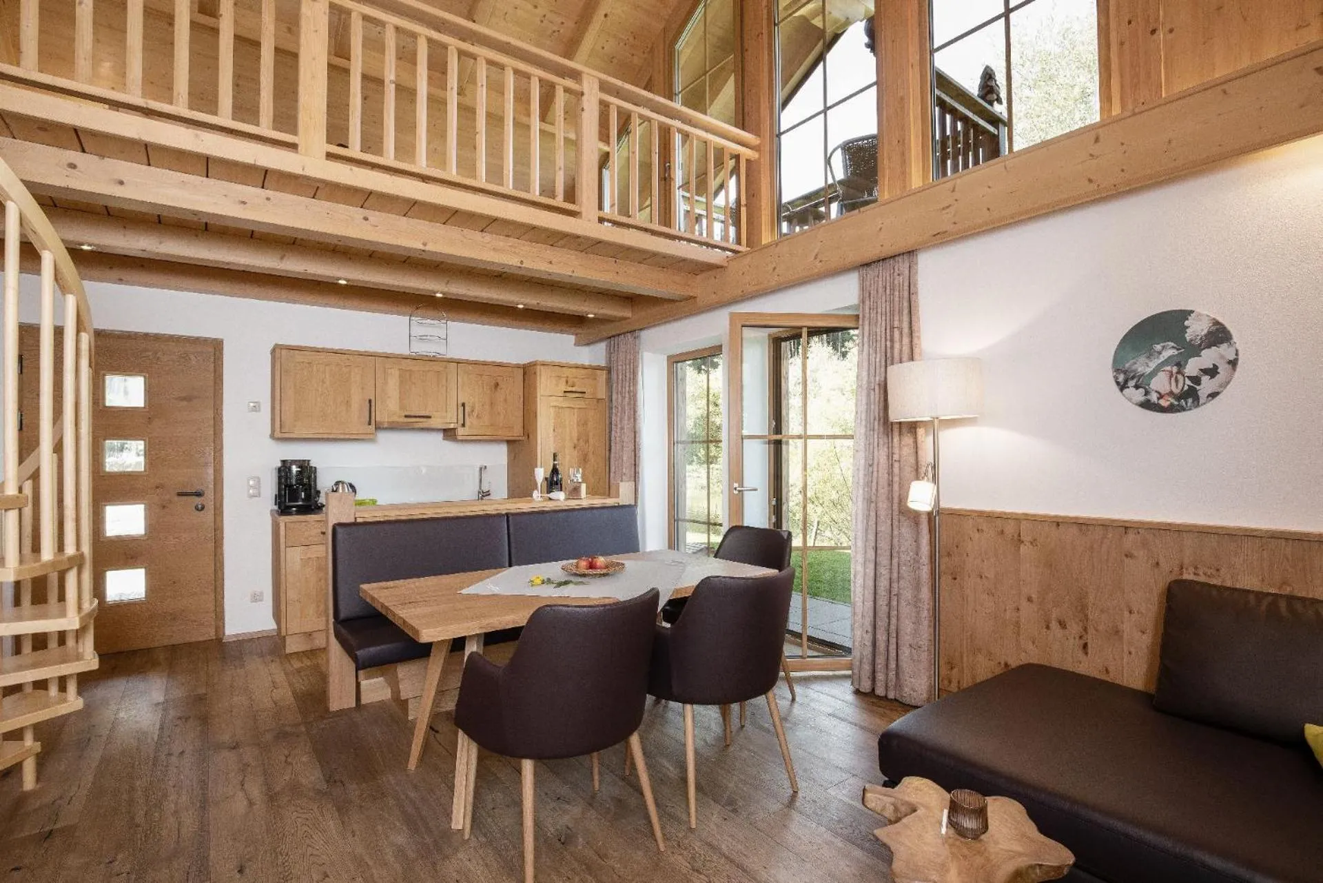 Kitchen or kitchenette in Bayern Chalets bei Salzburg und Berchtesgaden mit Whirlpool und Sauna