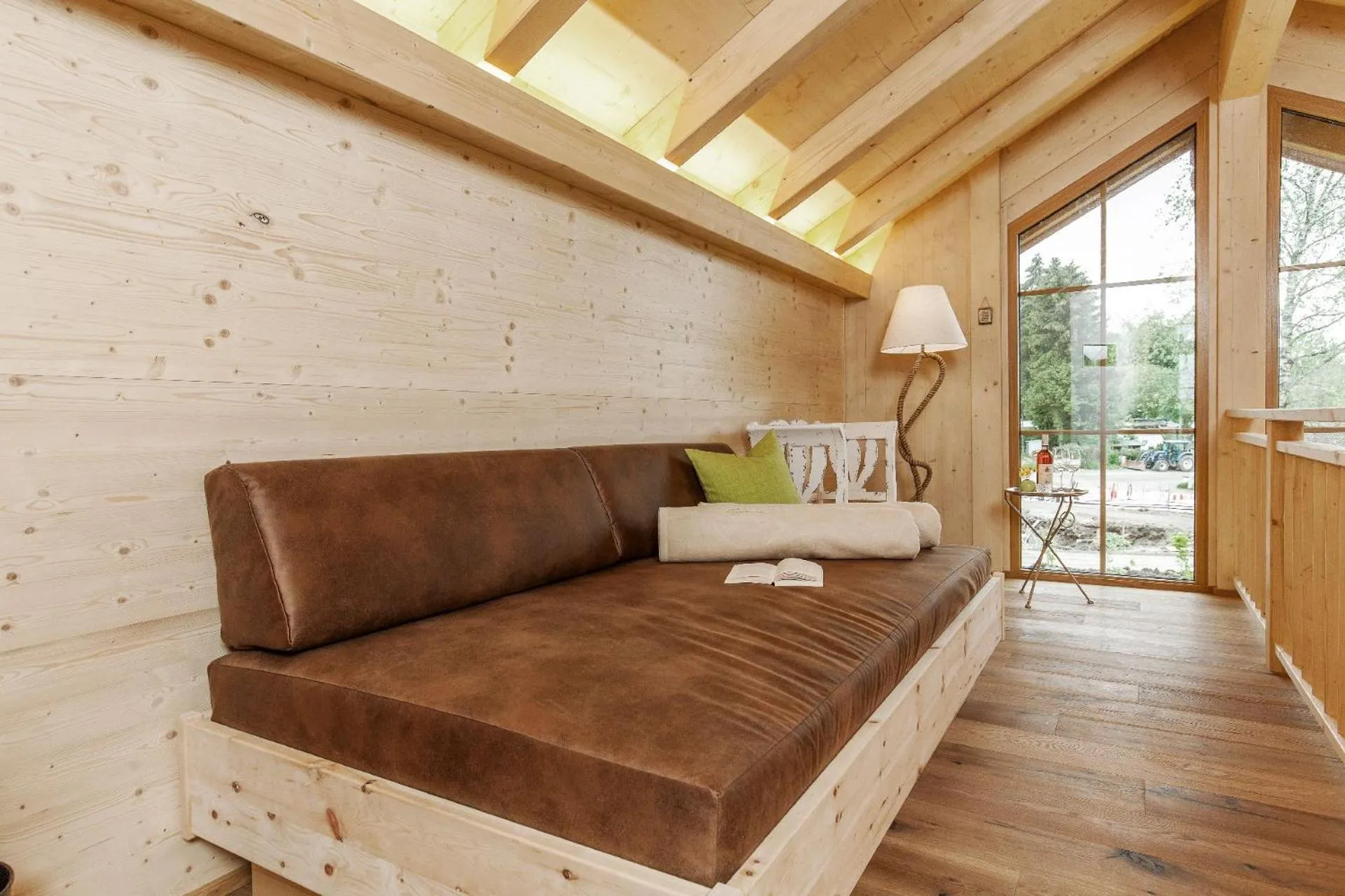 Living room in Bayern Chalets bei Salzburg und Berchtesgaden mit Whirlpool und Sauna