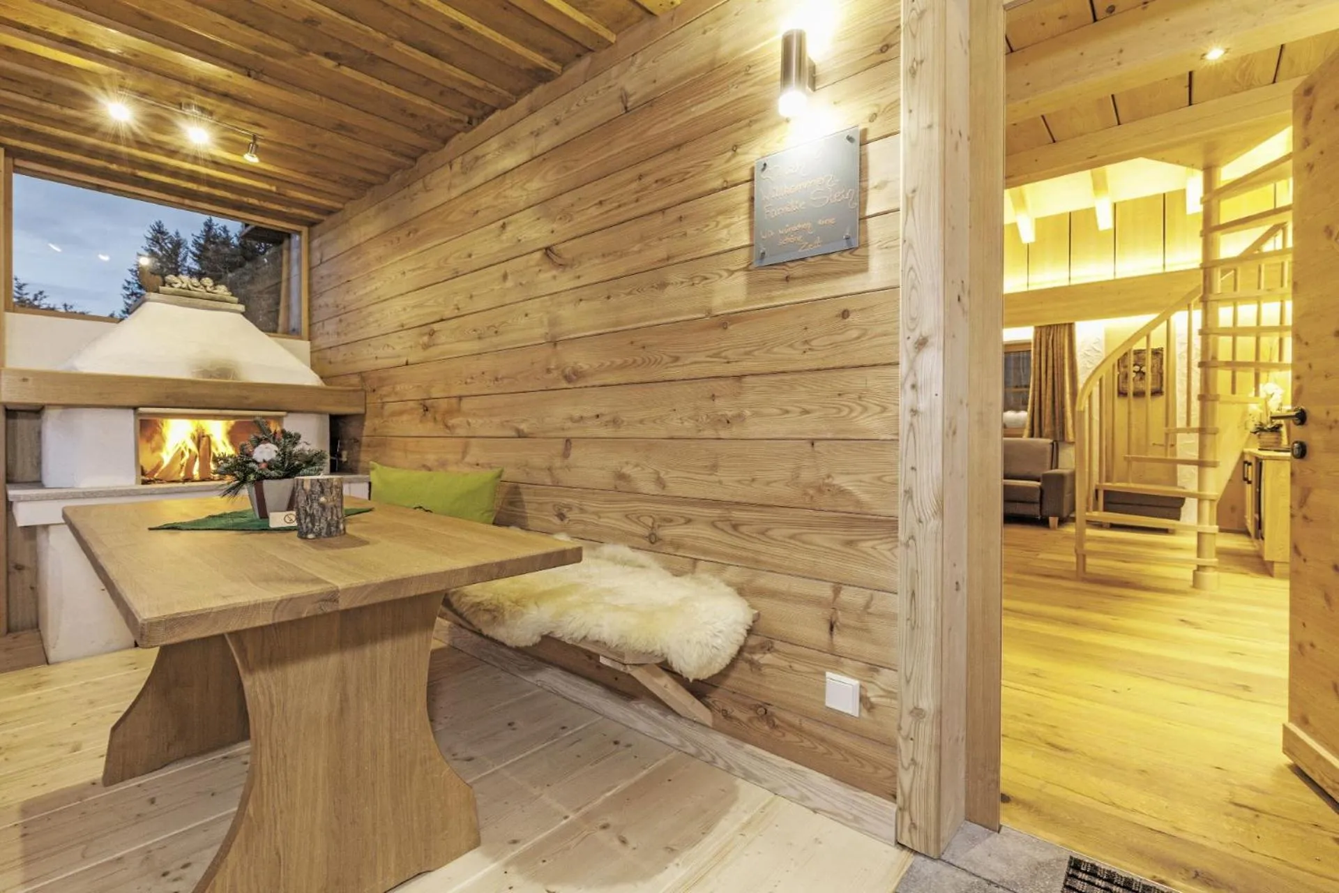 Balcony/Terrace in Bayern Chalets bei Salzburg und Berchtesgaden mit Whirlpool und Sauna