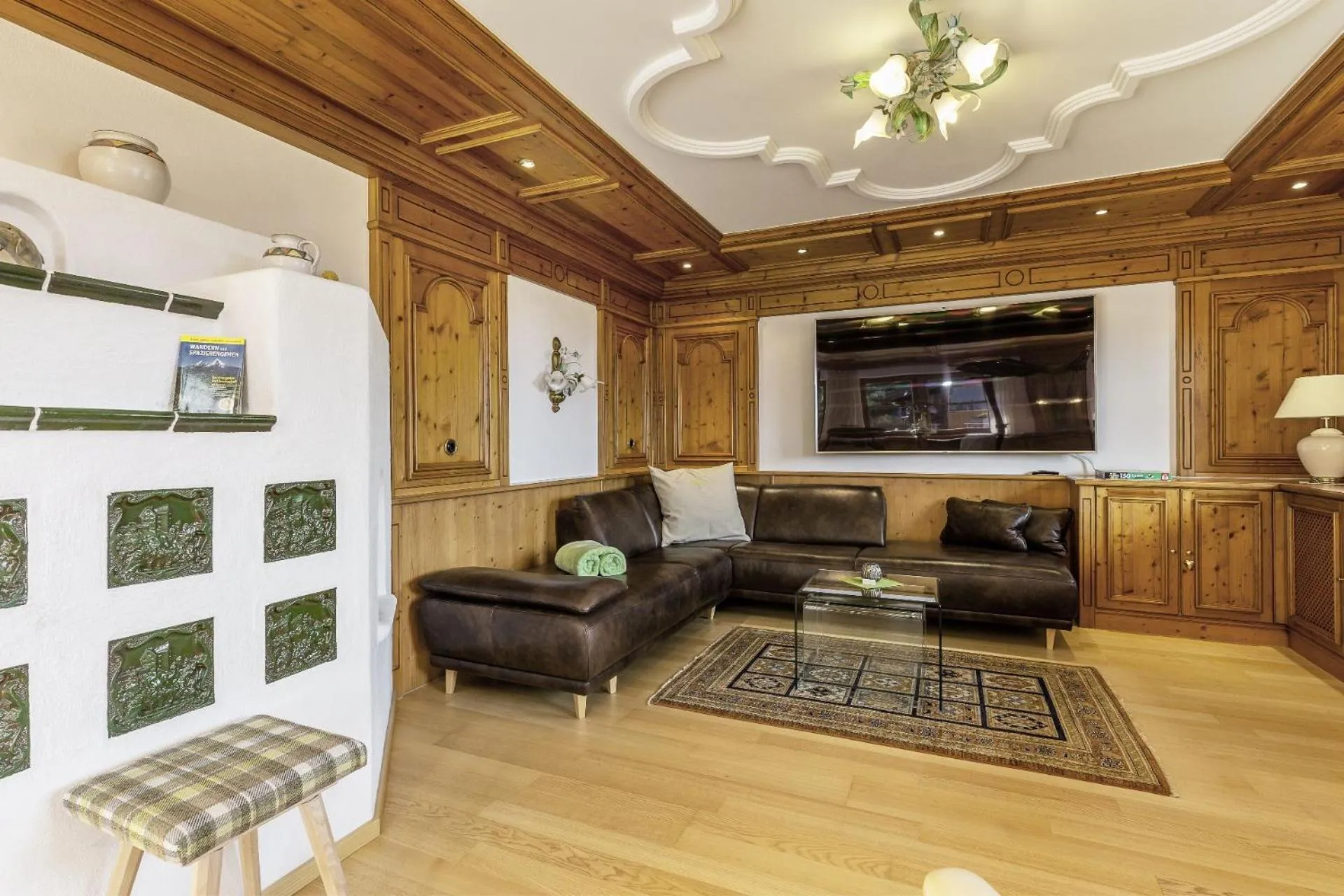TV and multimedia in Bayern Chalets bei Salzburg und Berchtesgaden mit Whirlpool und Sauna