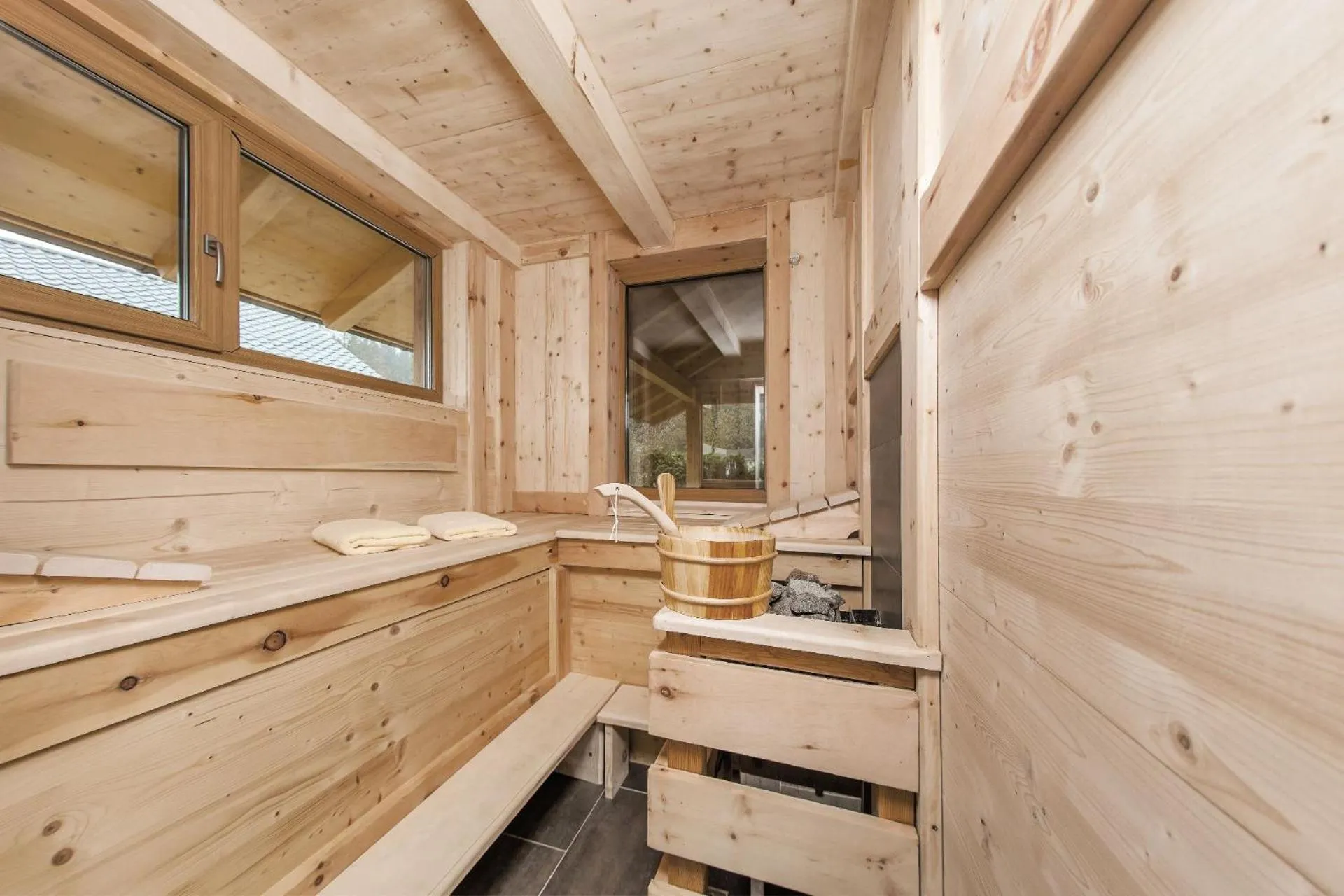 Sauna in Bayern Chalets bei Salzburg und Berchtesgaden mit Whirlpool und Sauna