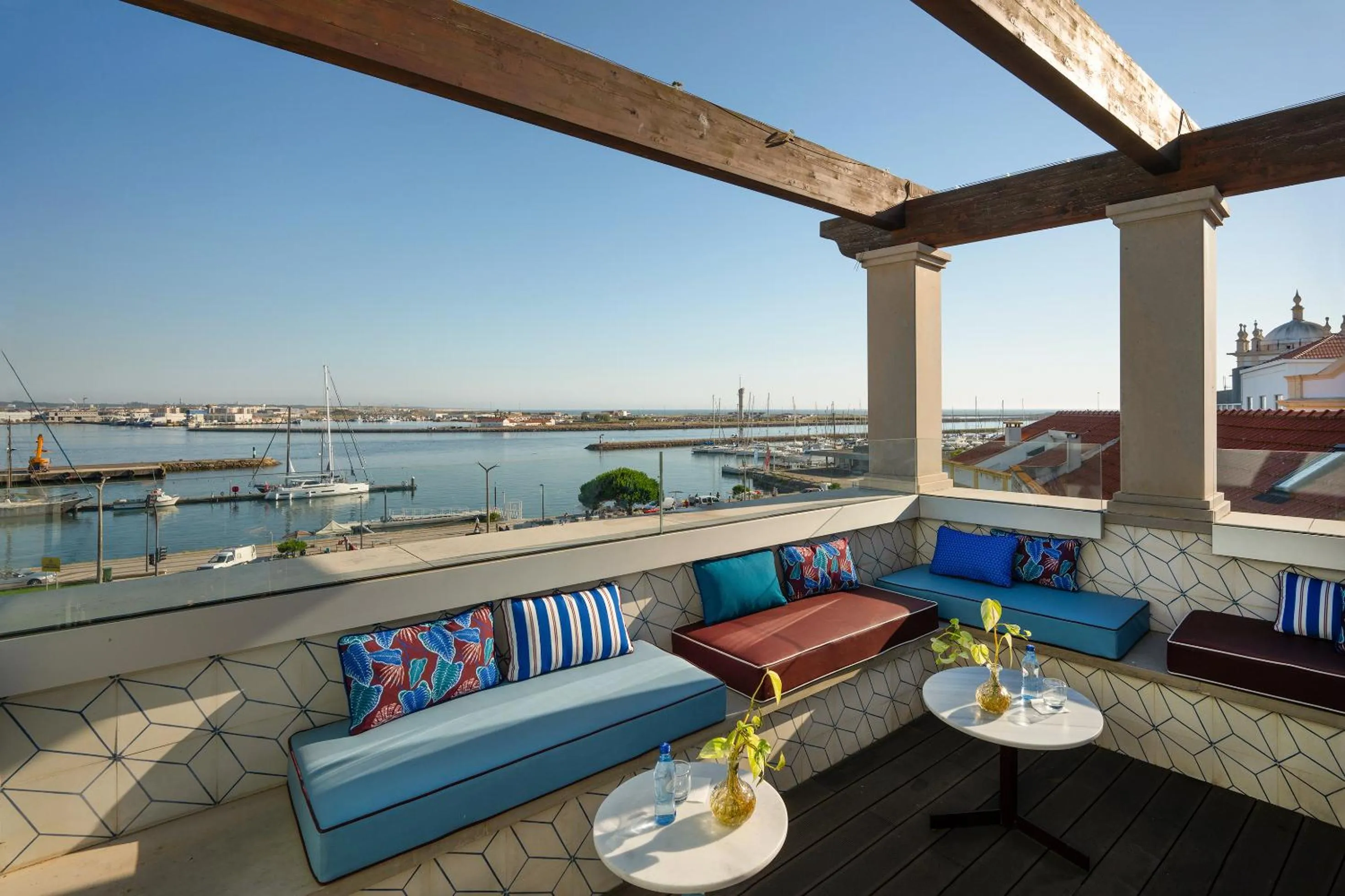 Property building in Dona Maria Hotel