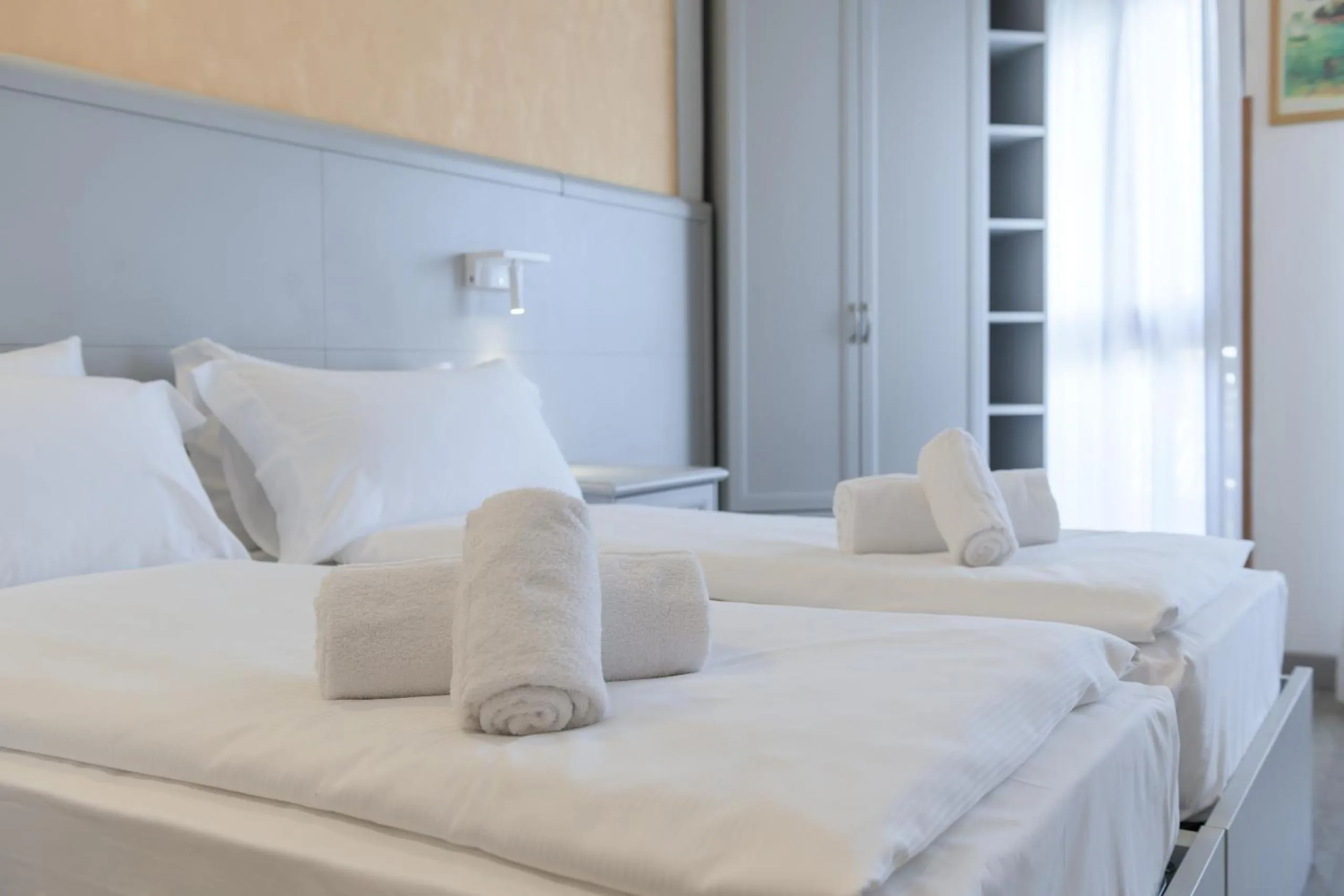 Photo of the whole room, Bed in Hotel Garda Bellevue