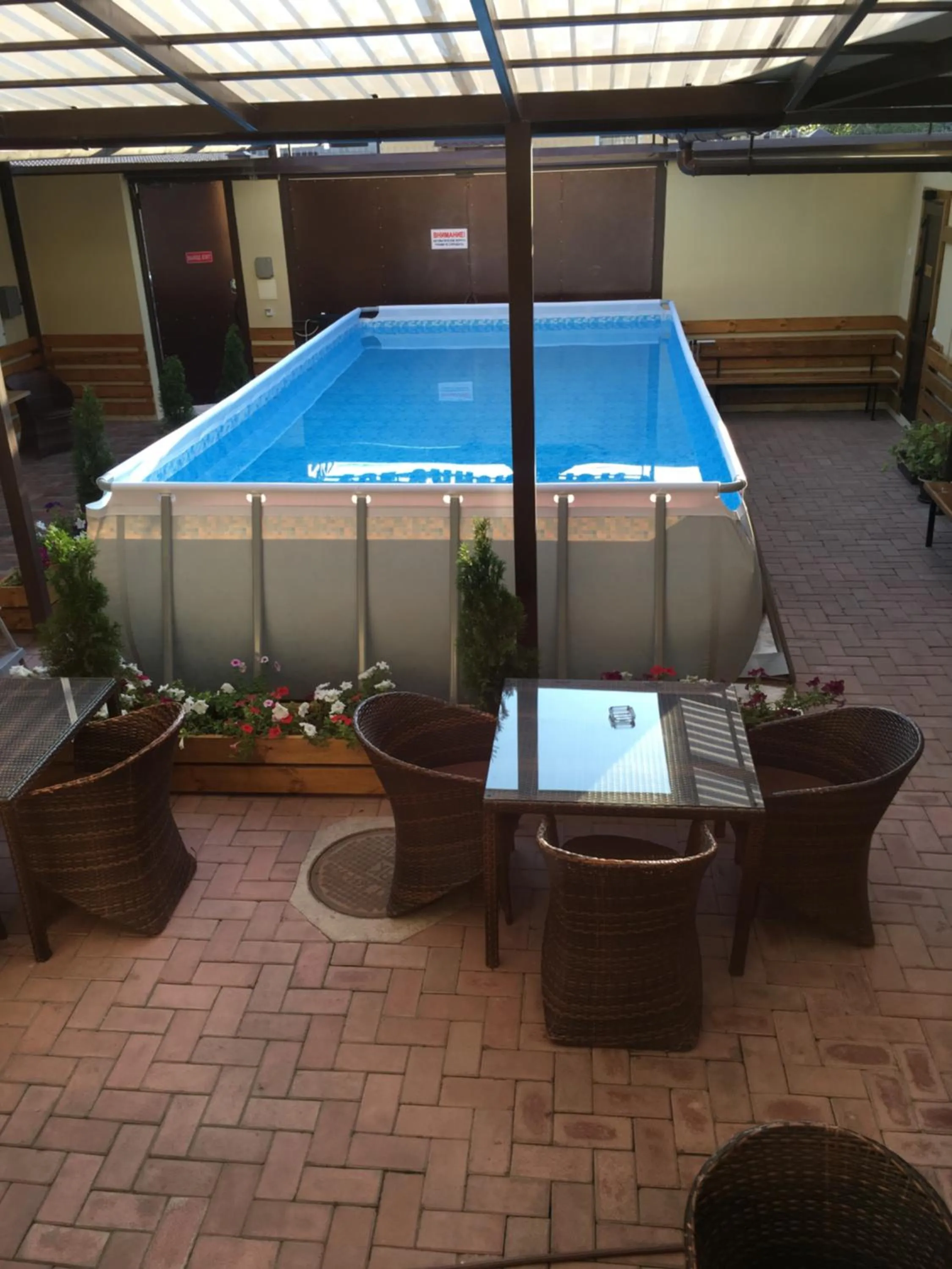 Swimming pool in Hotel Flagman