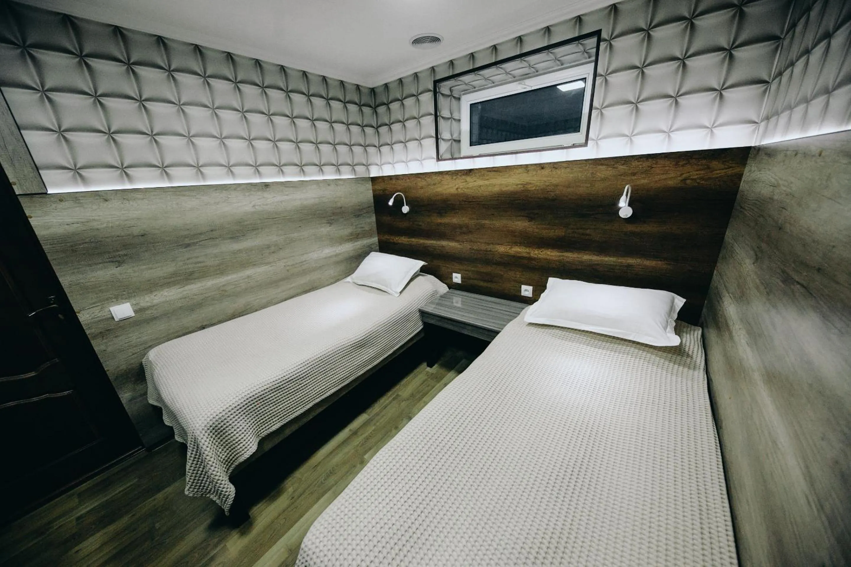 Bed in Hotel Flagman