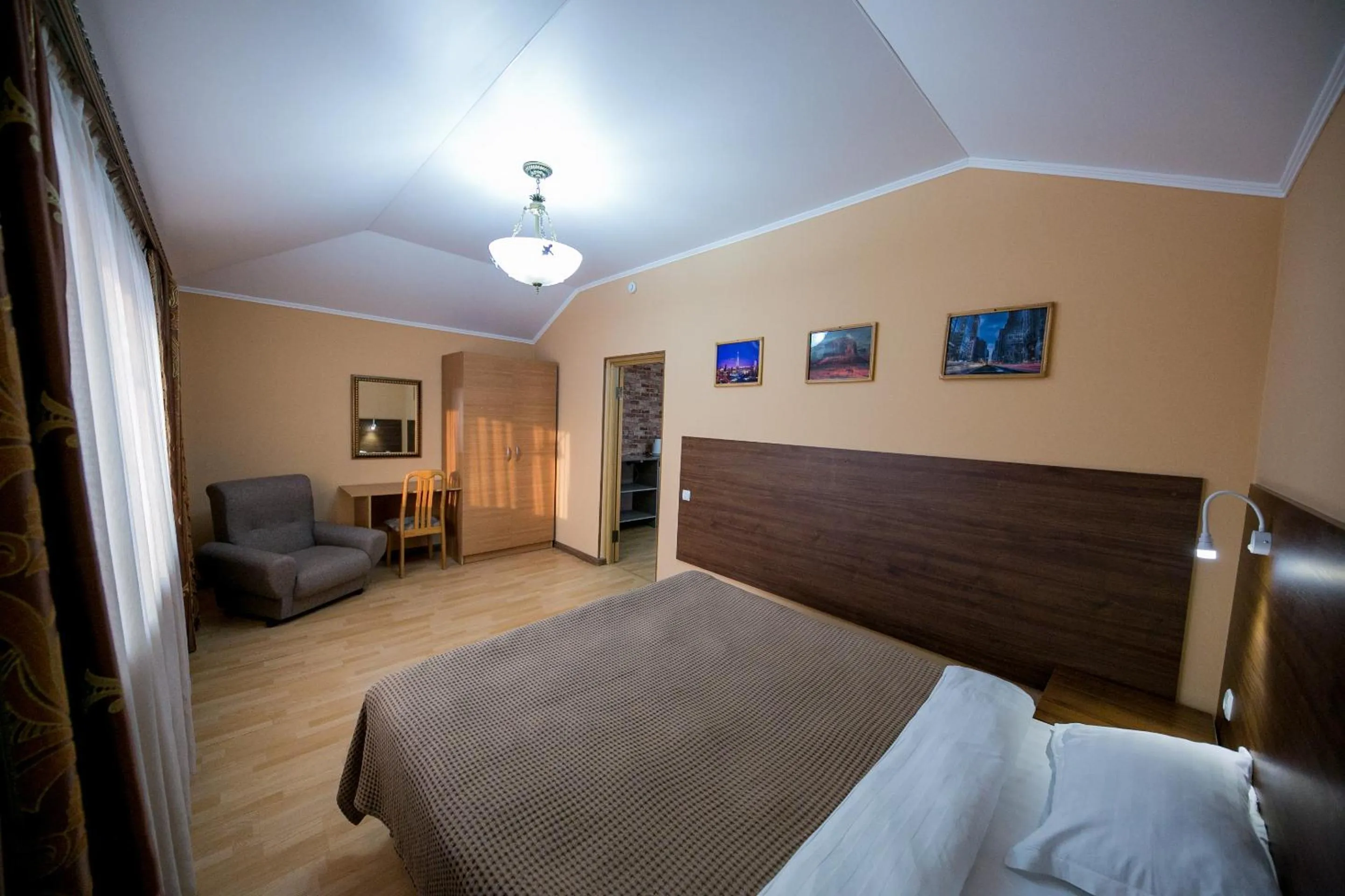 Bed in Hotel Flagman