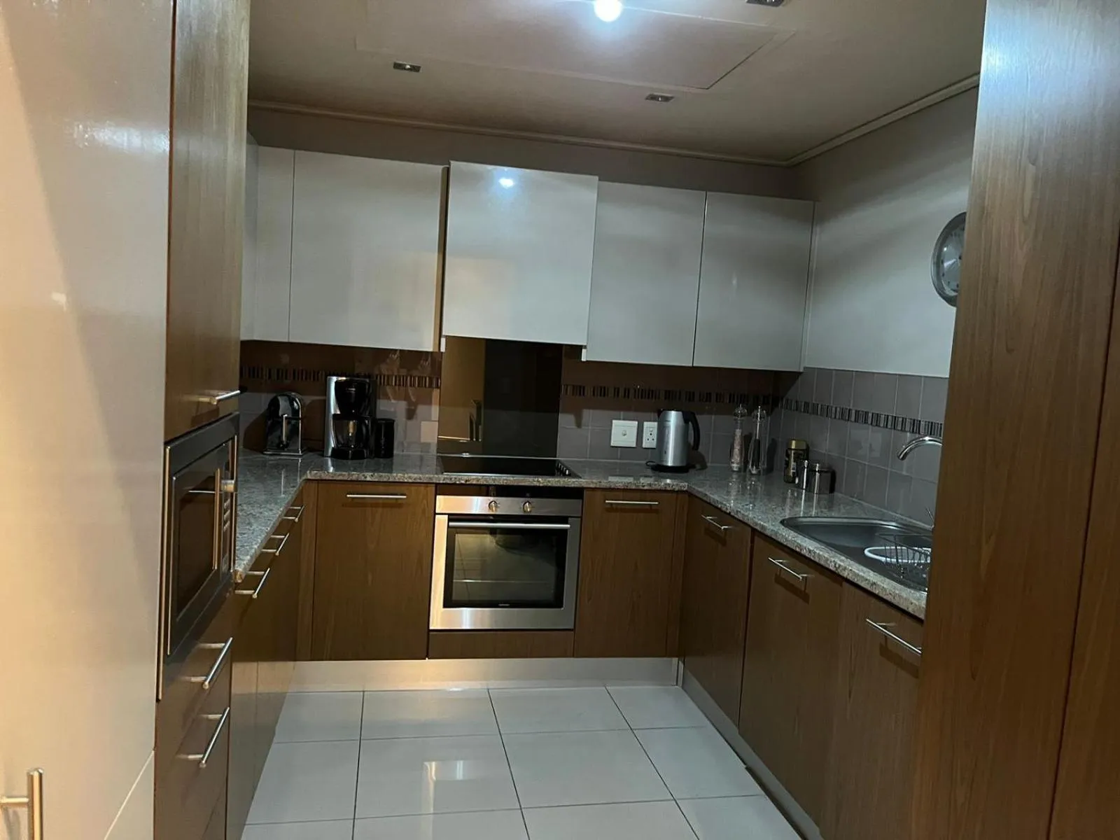 Kitchen or kitchenette in Cape Royale Luxury Suite