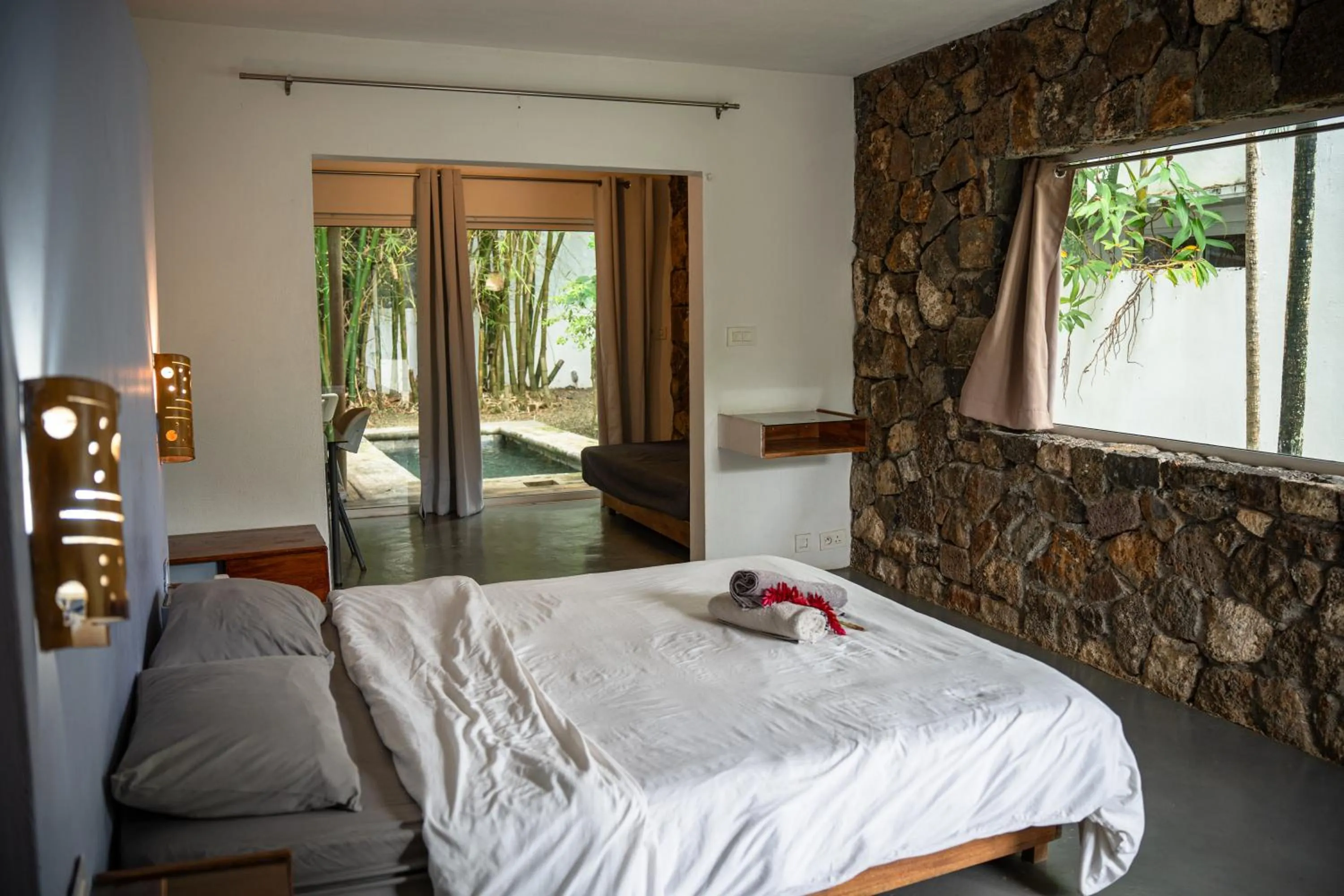 Photo of the whole room in Nativ Lodge and Spa