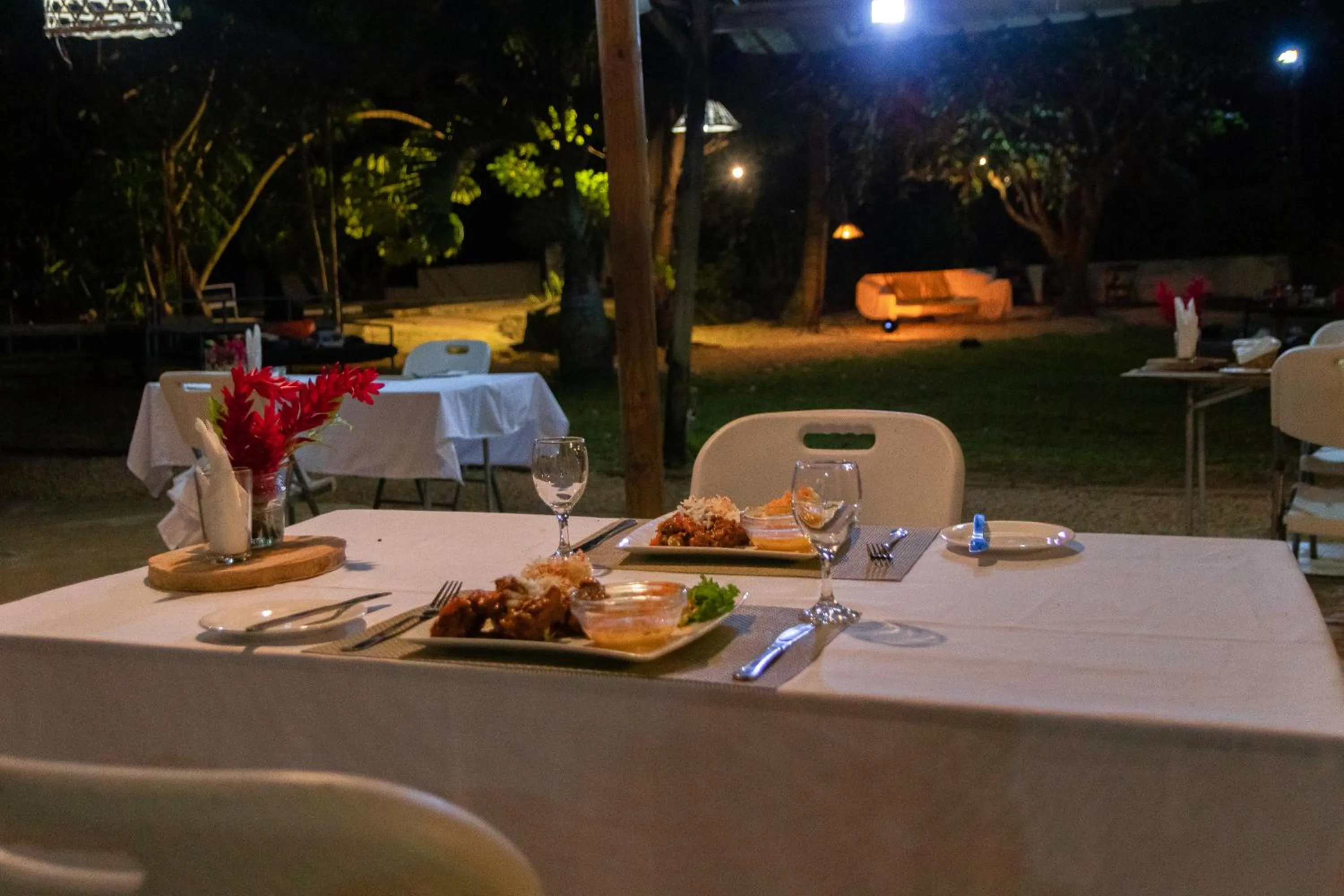 Restaurant/places to eat in Nativ Lodge and Spa