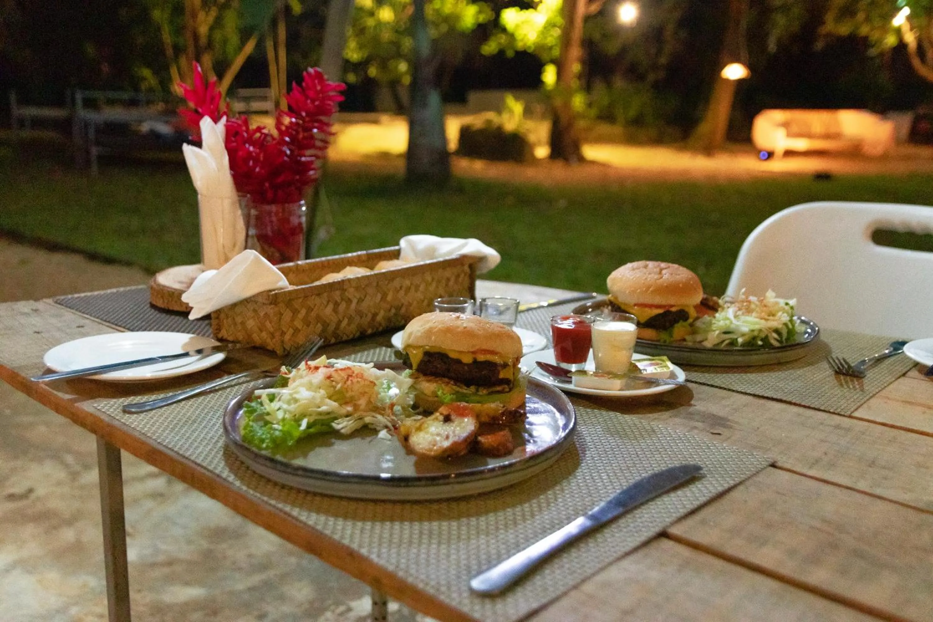 Restaurant/places to eat in Nativ Lodge and Spa