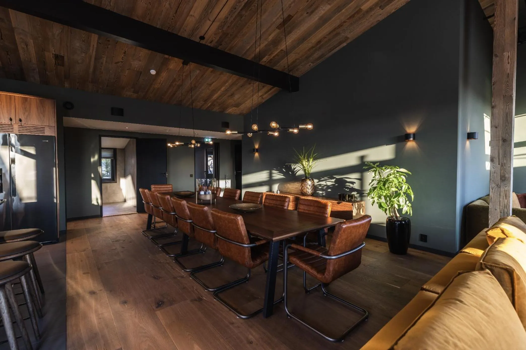 Dining area in Tobiasbrygga