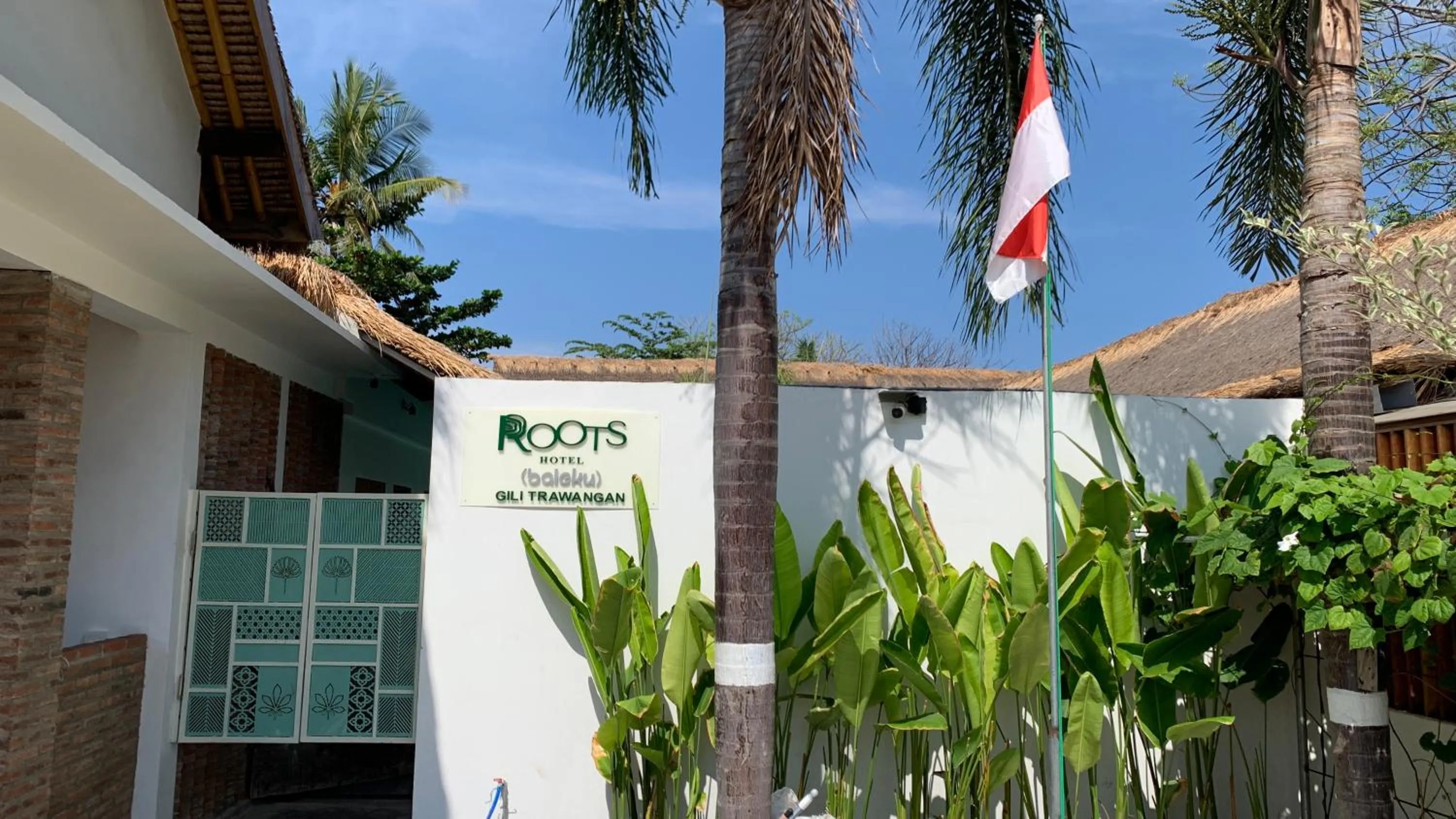 Property building in Roots Hotel Trawangan