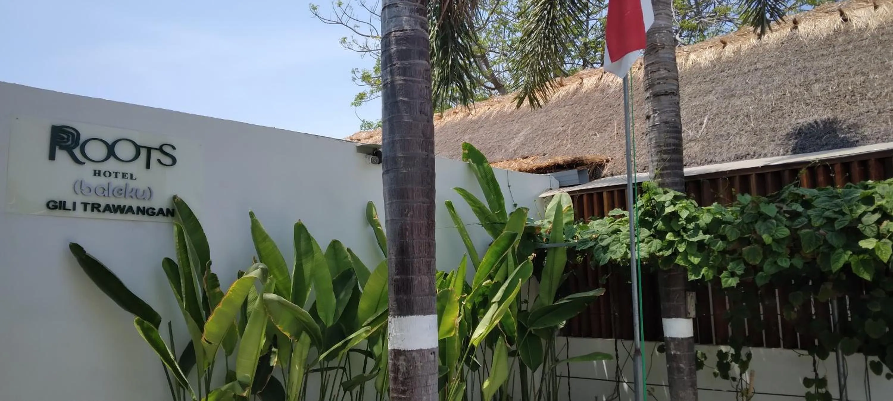 Property building in Roots Hotel Trawangan