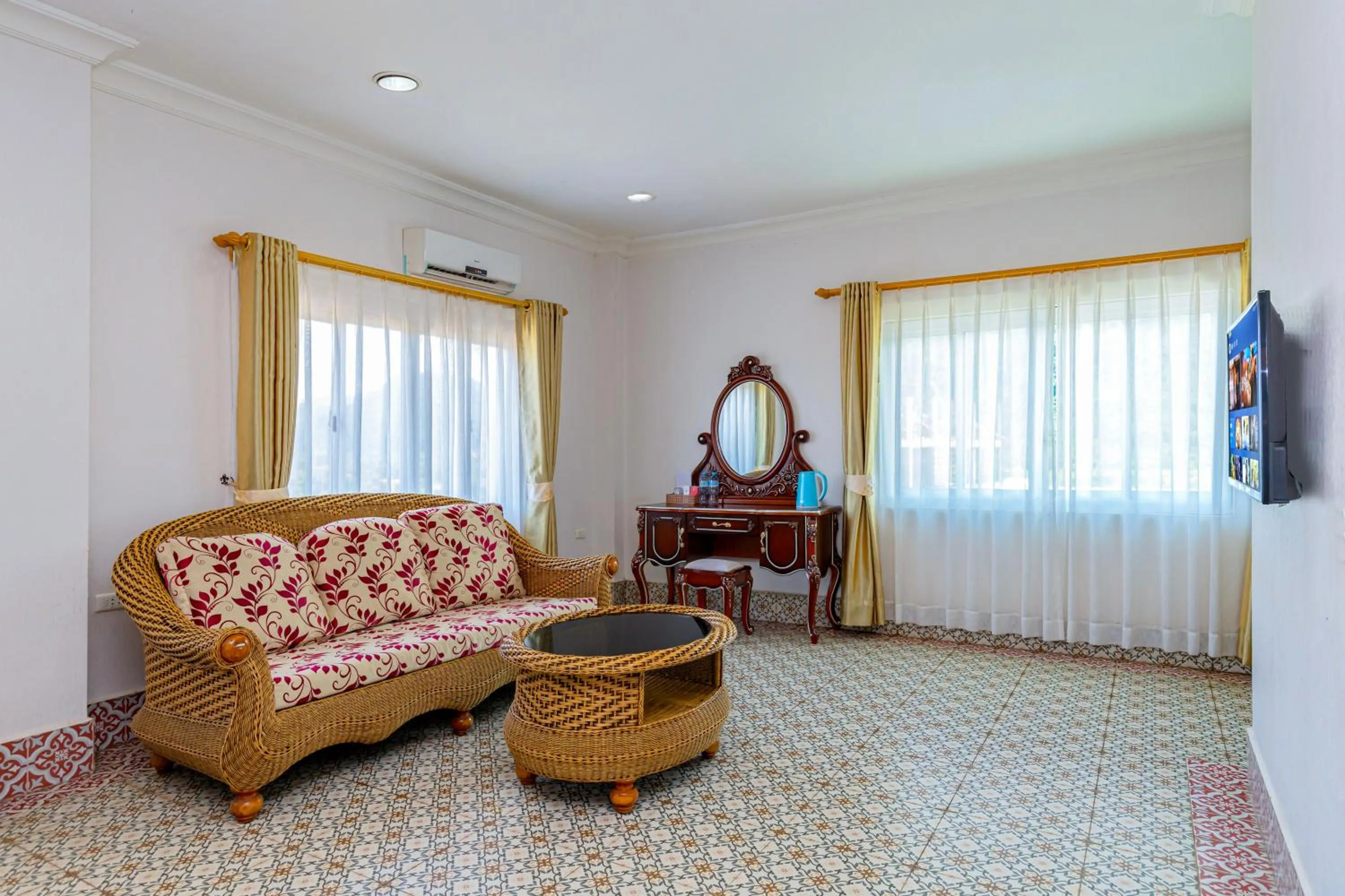 Living room in Lisha Roungnakhone Hotel