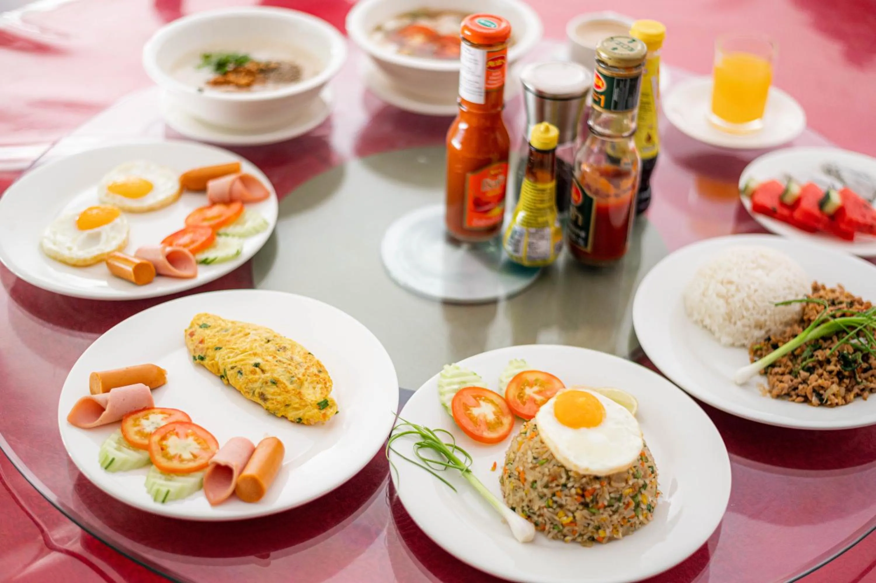 Restaurant/places to eat in Lisha Roungnakhone Hotel