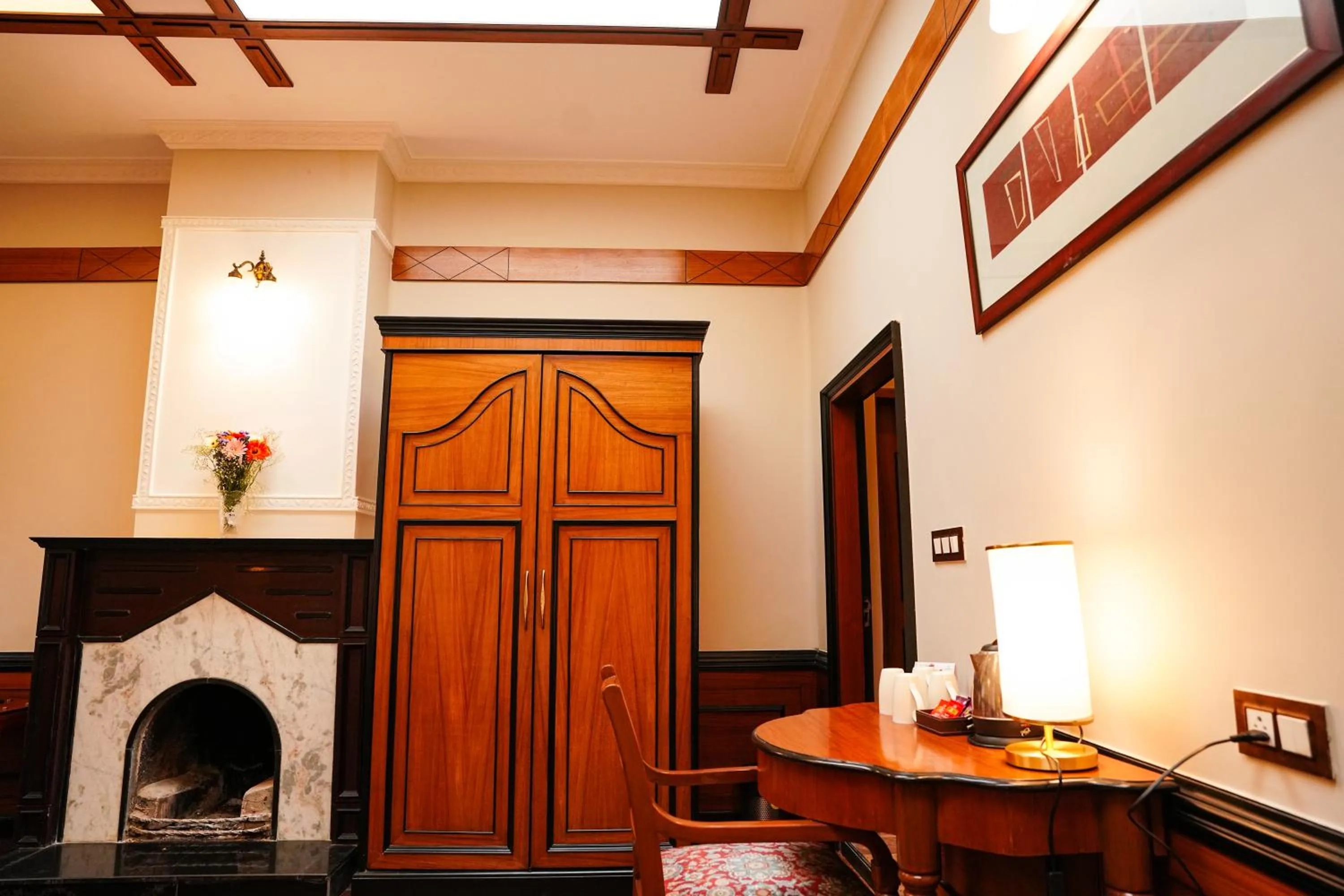 flat iron in ORSINO RESORT MALL ROAD