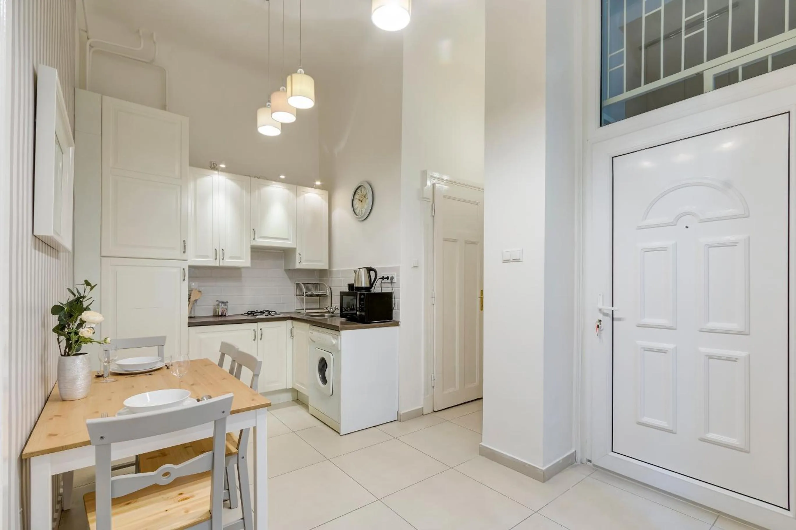 Kitchen or kitchenette in Fashion Street Luxury Apartment