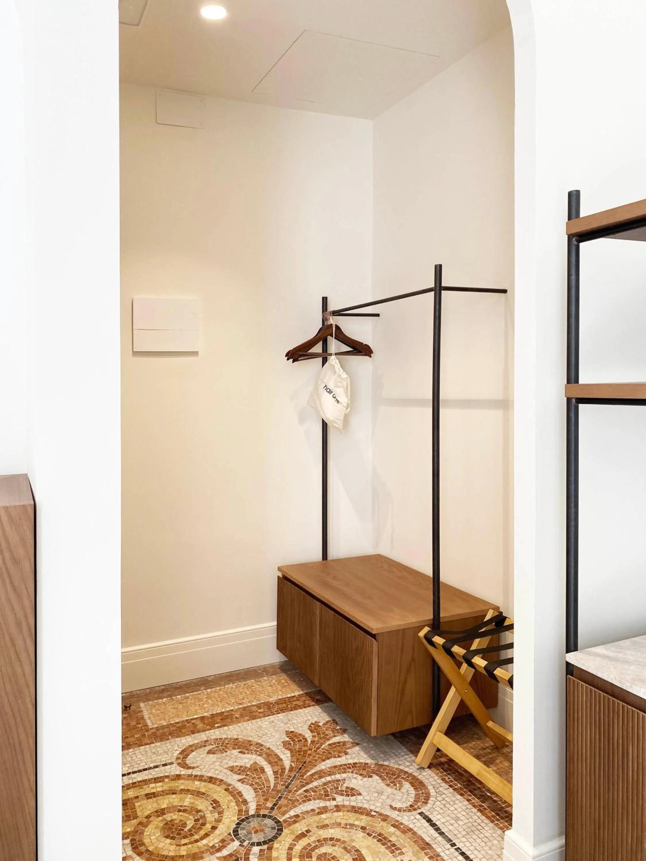 wardrobe in Casa Llimona Hotel Boutique