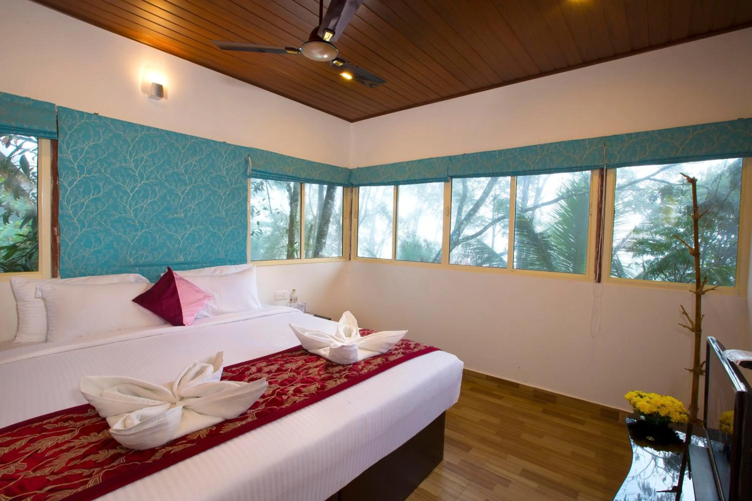 Bed in Dream Catcher Plantation Resort