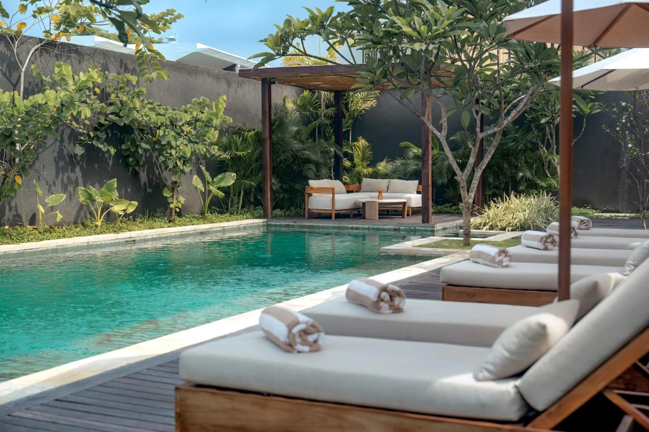 Swimming pool in Cocana Resort Gili Trawangan