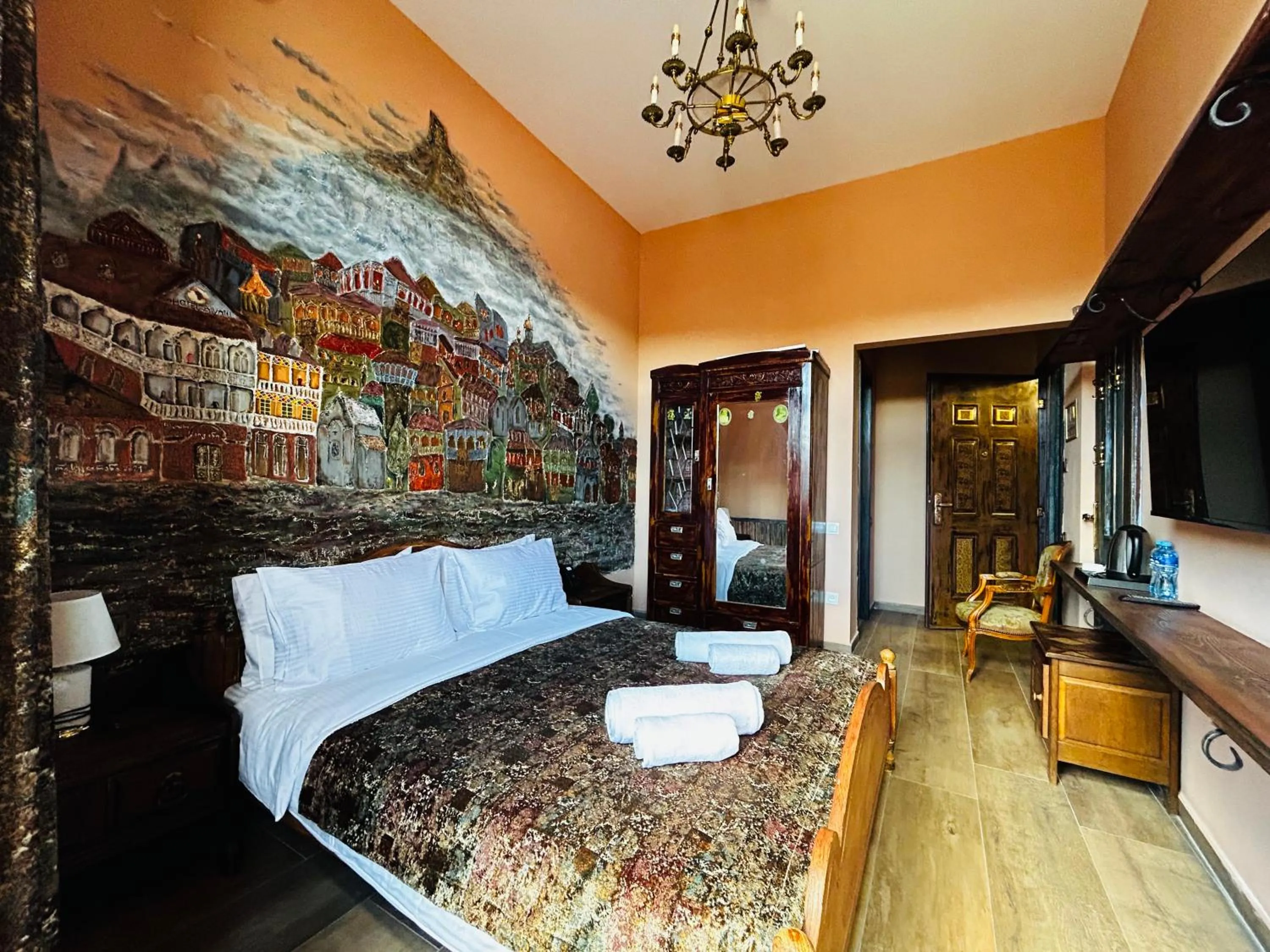 Communal lounge/ TV room, Bed in Hotel Zerta Old Tbilisi