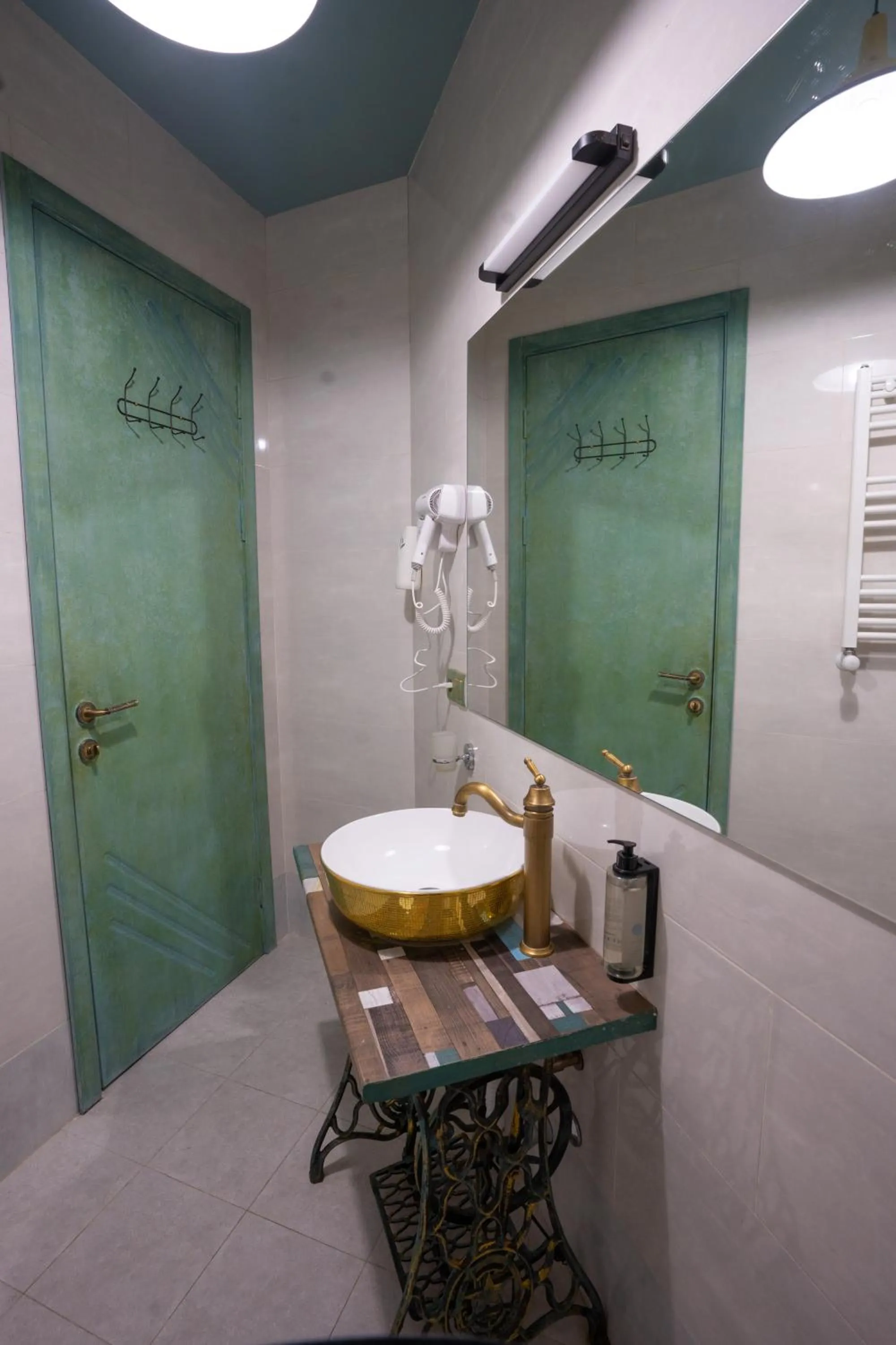 Toilet in Hotel Zerta Old Tbilisi